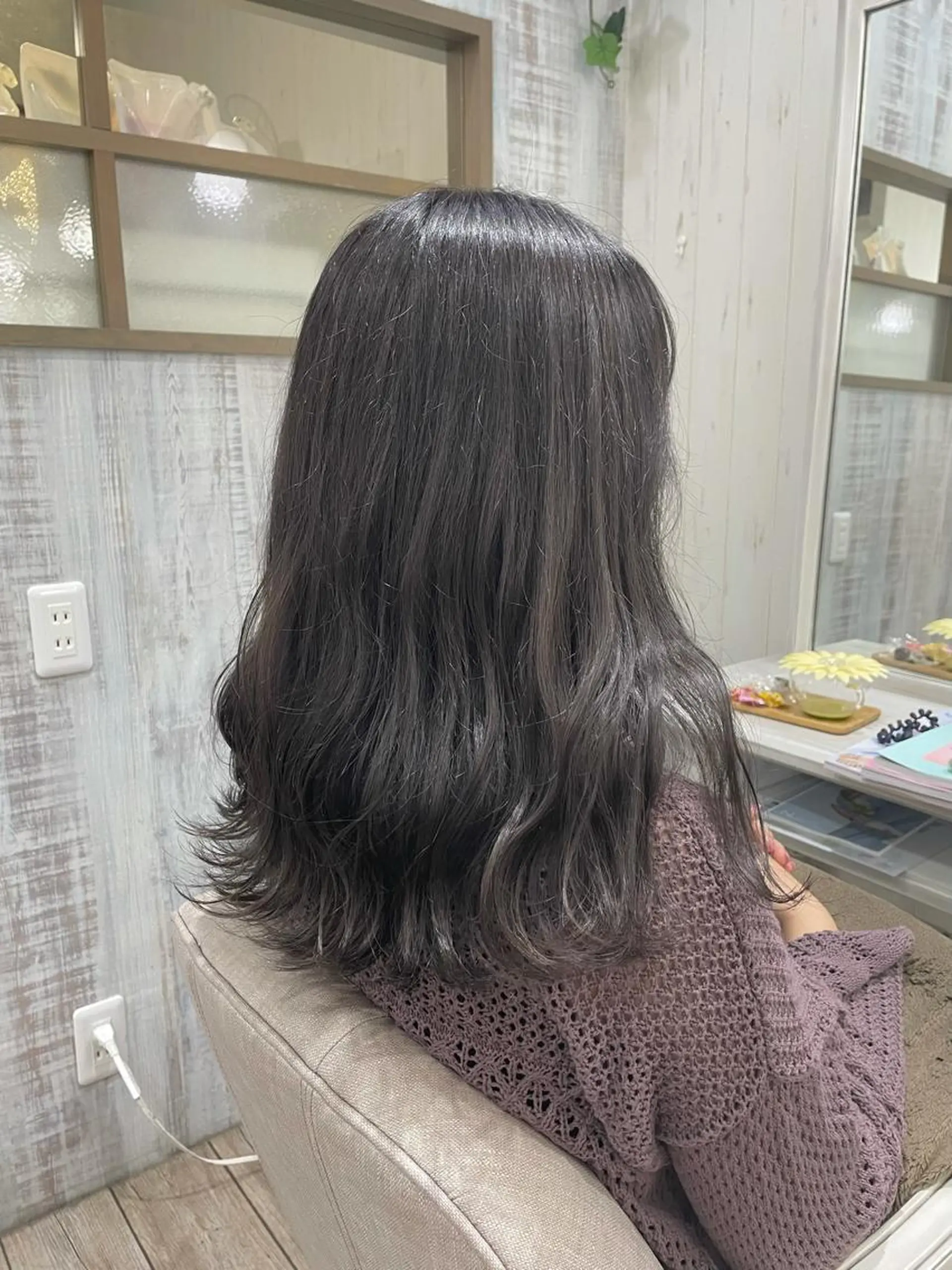 セミロング ネモトメイナ🌿‬ 今月末で退職しますのヘアスタイル