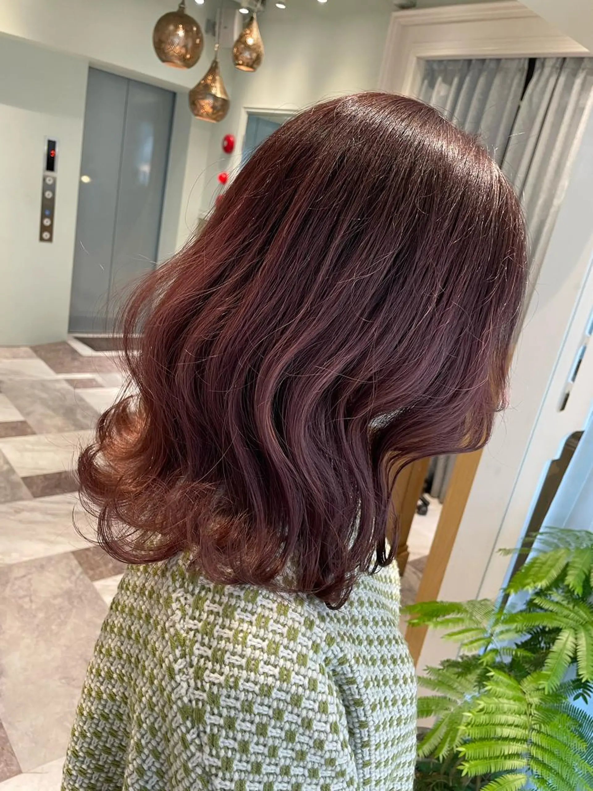 カラー ヘアカラー 木屋元一/透明感 /前髪/ショートボブのヘアスタイル