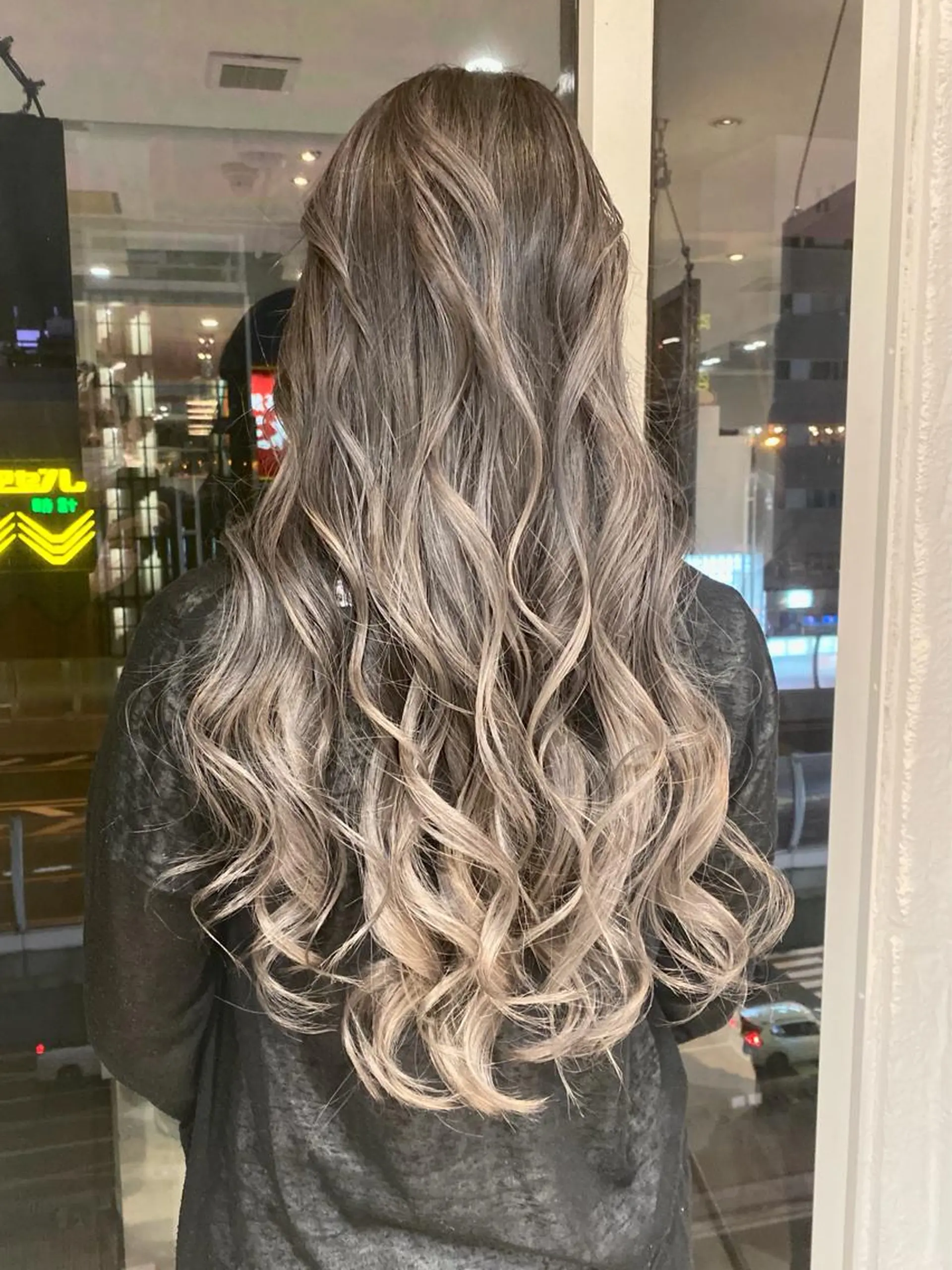 ロング カラー welring hair salonのヘアスタイル