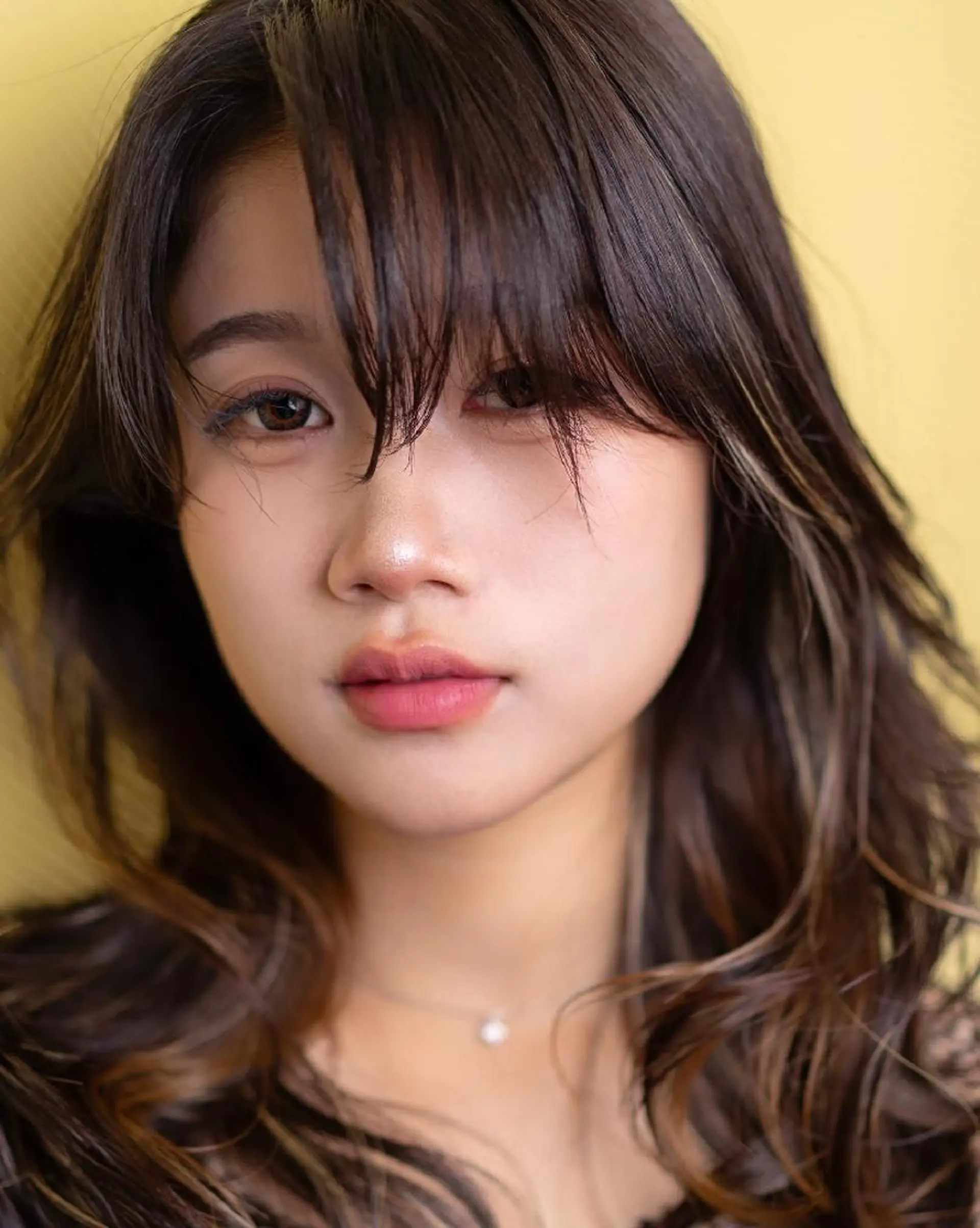 セミロング カラー パーマ ネイル マツエク・マツパ アイブロウ 松尾 泰伸のヘアスタイル