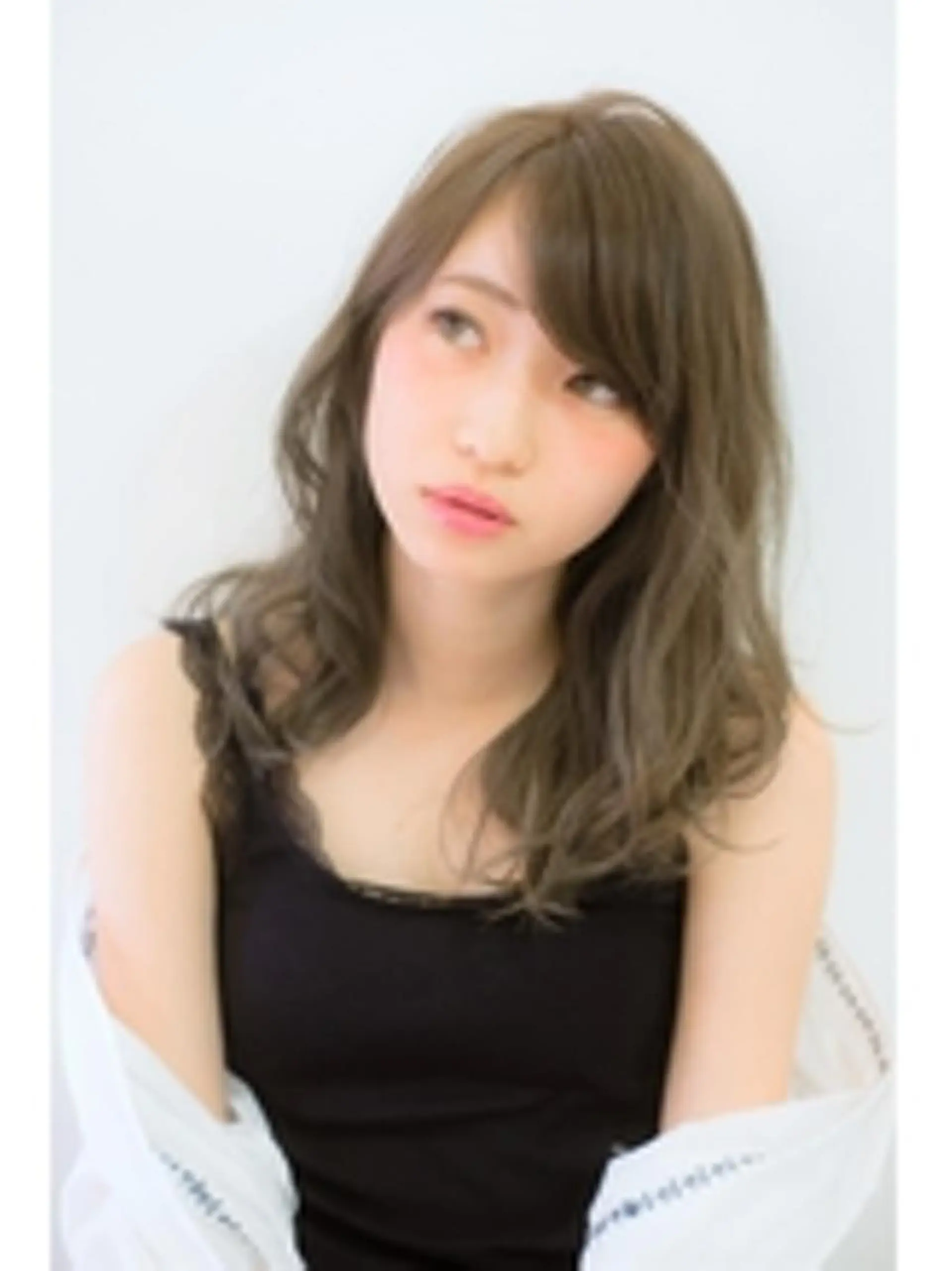 セミロング パーマ 鶴田 連のヘアスタイル