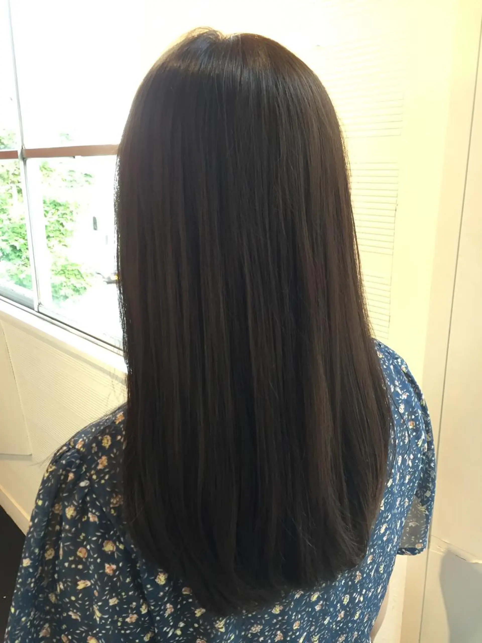 セミロング カット 縮毛矯正 永井 悠大のヘアスタイル