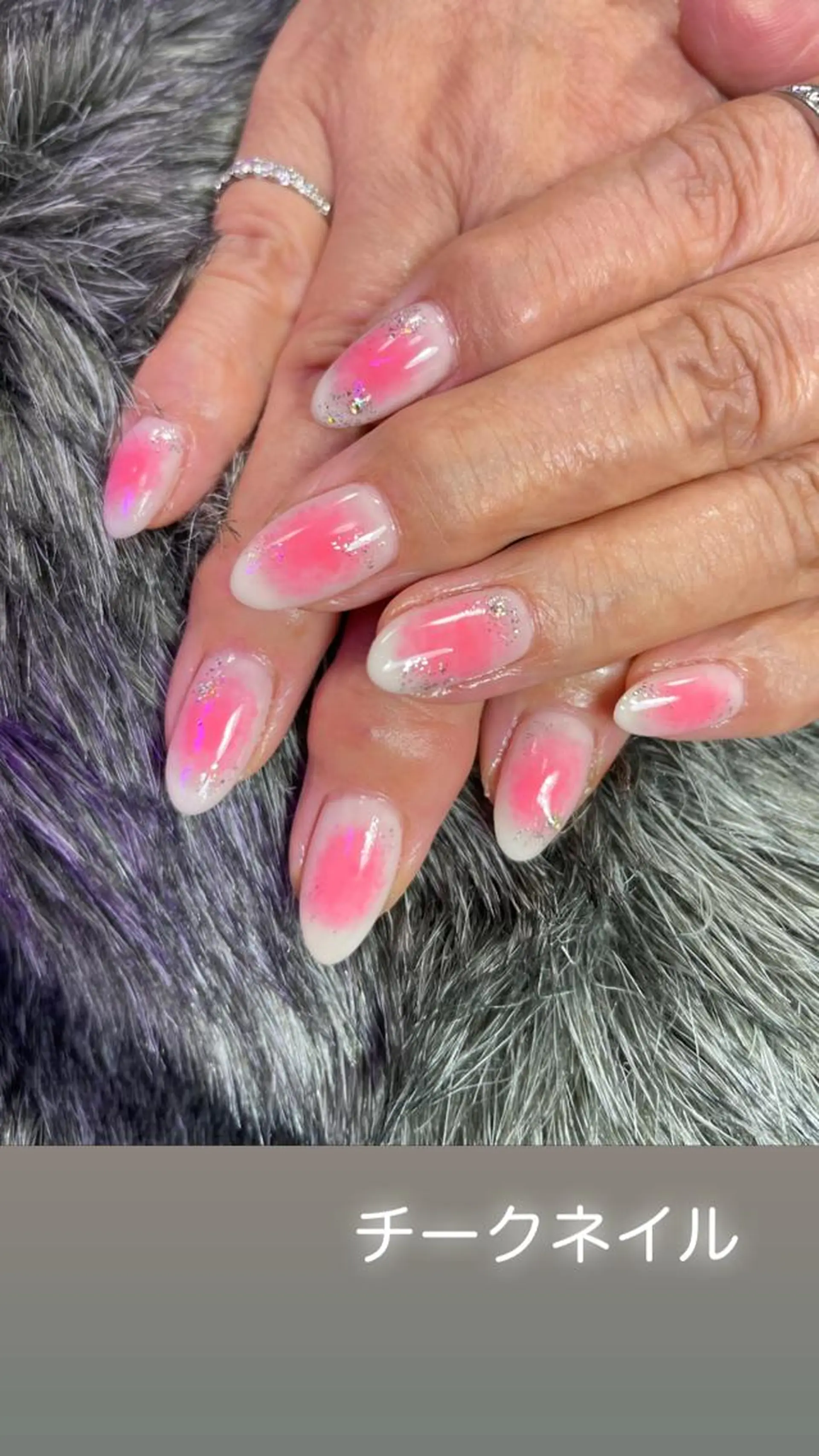カラー ネイル チークネイル ホワイト Chérinail 爪のお手入れのネイルデザイン