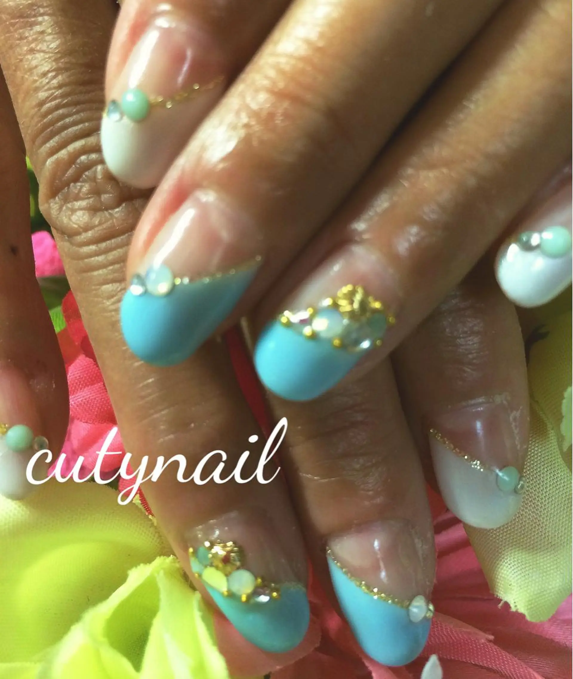 ネイル ジェルネイル ストーンネイル cuty nailのネイルデザイン