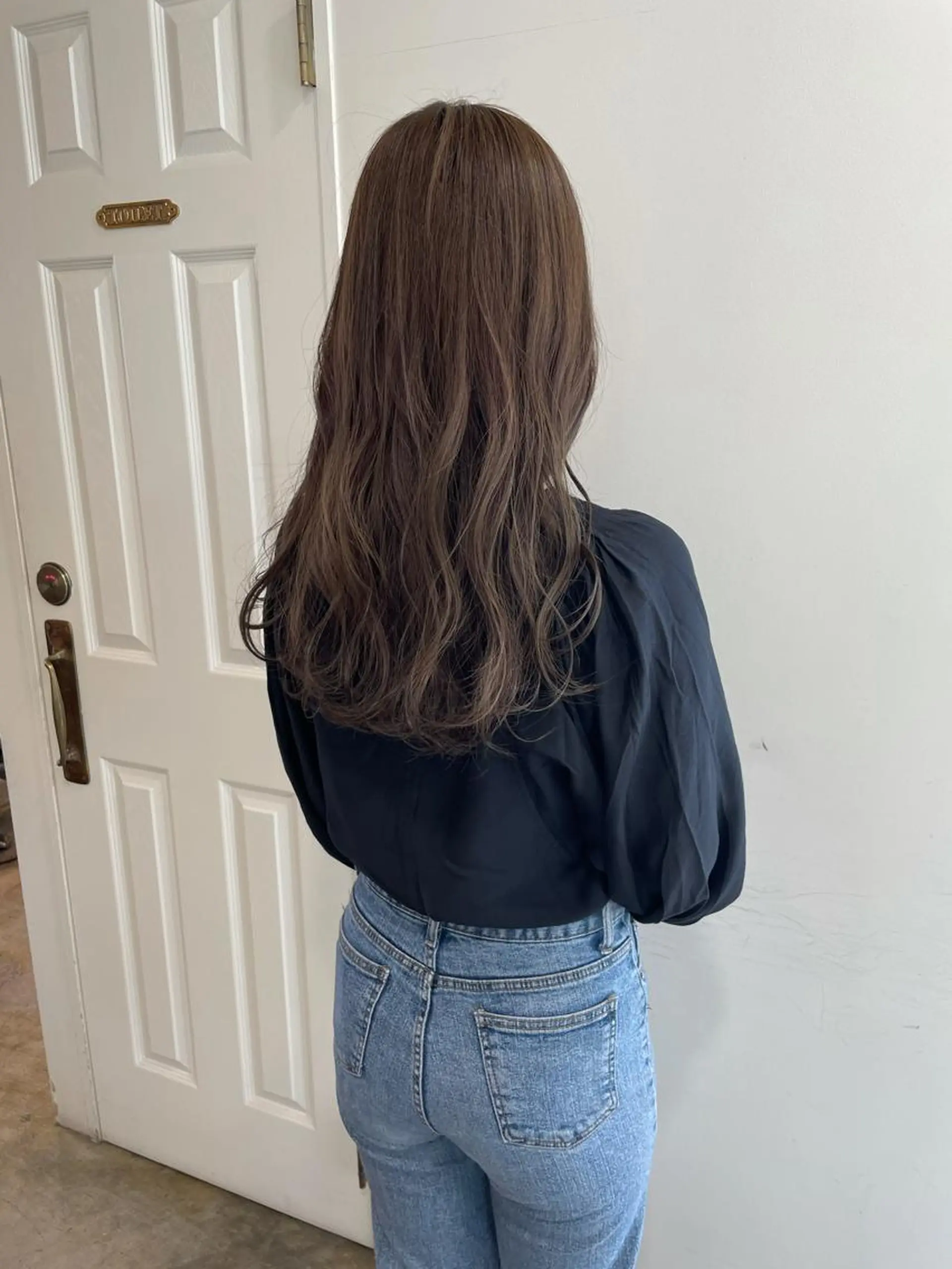 ロング カラー カット ヘアカラー トリートメント MIOベージュカラー 柔らかいカラーのヘアスタイル