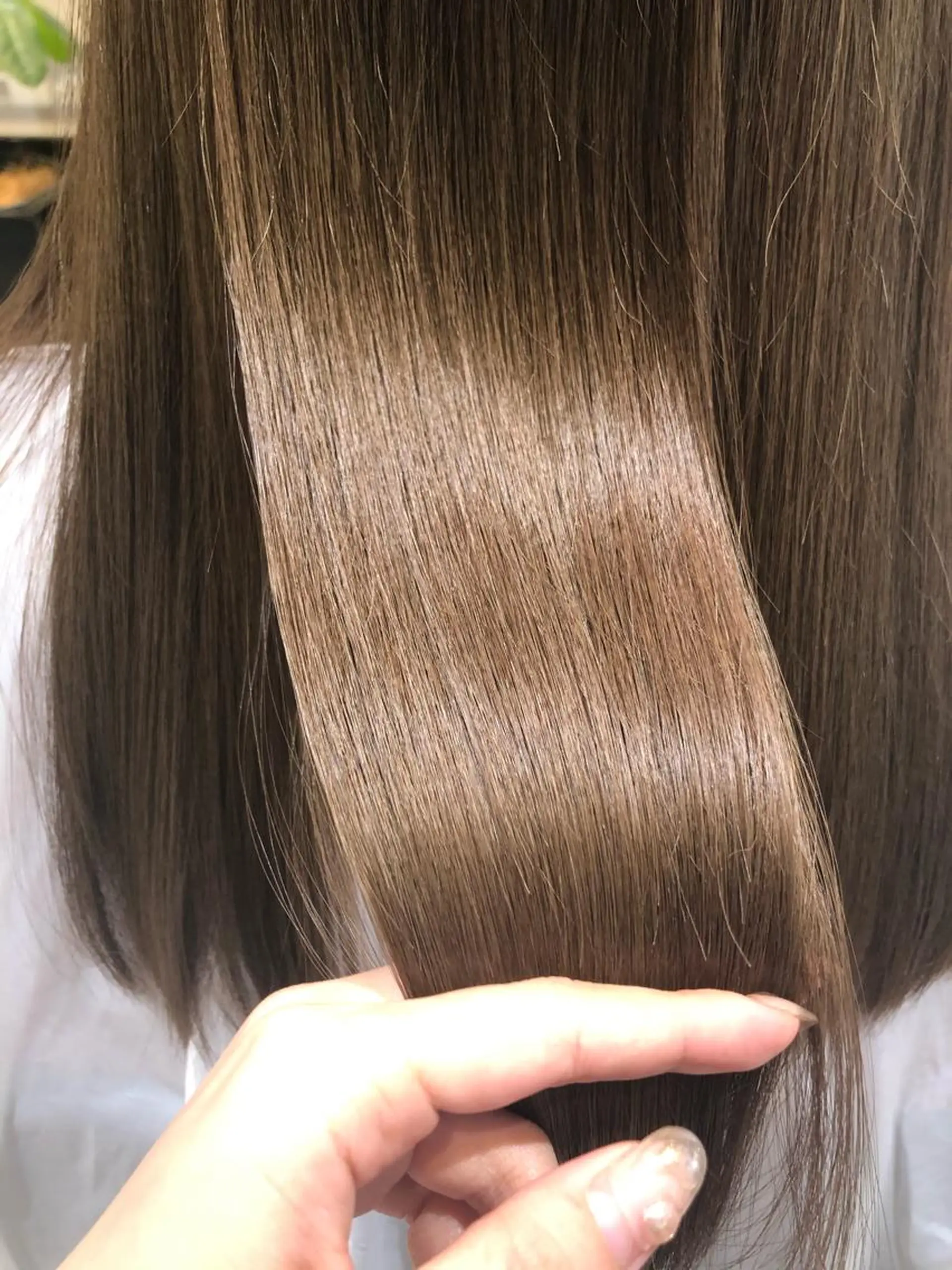 セミロング 宮久 真子のヘアスタイル