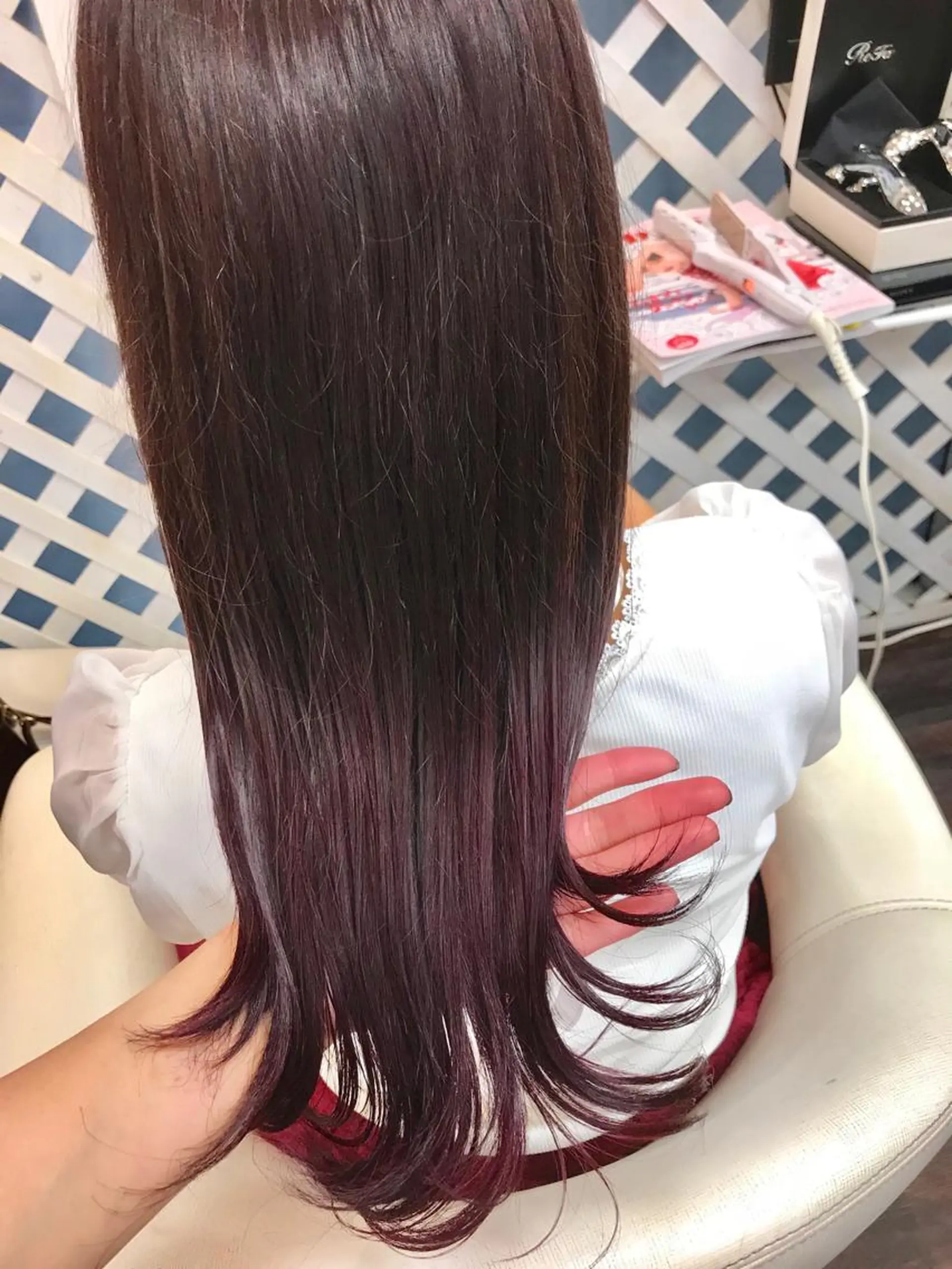 ロング カラー 岩谷/ブリーチ 🪽透明感カラーのヘアスタイル
