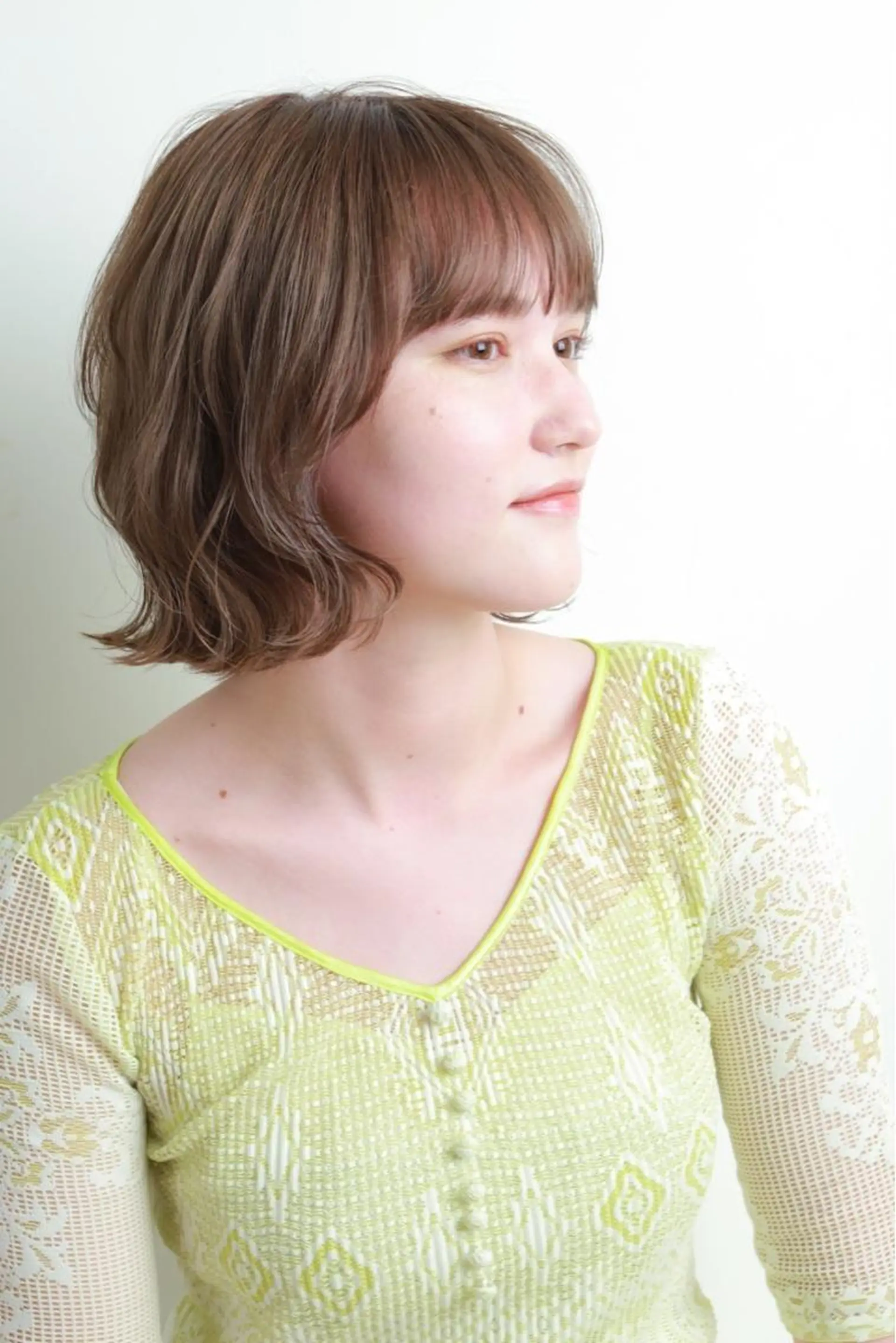 ミディアム カラー バレイヤージュ ブリーチ ケアブリーチ 透明感カラー デザインカラー ひなた ブリーチ/渋谷のヘアスタイル