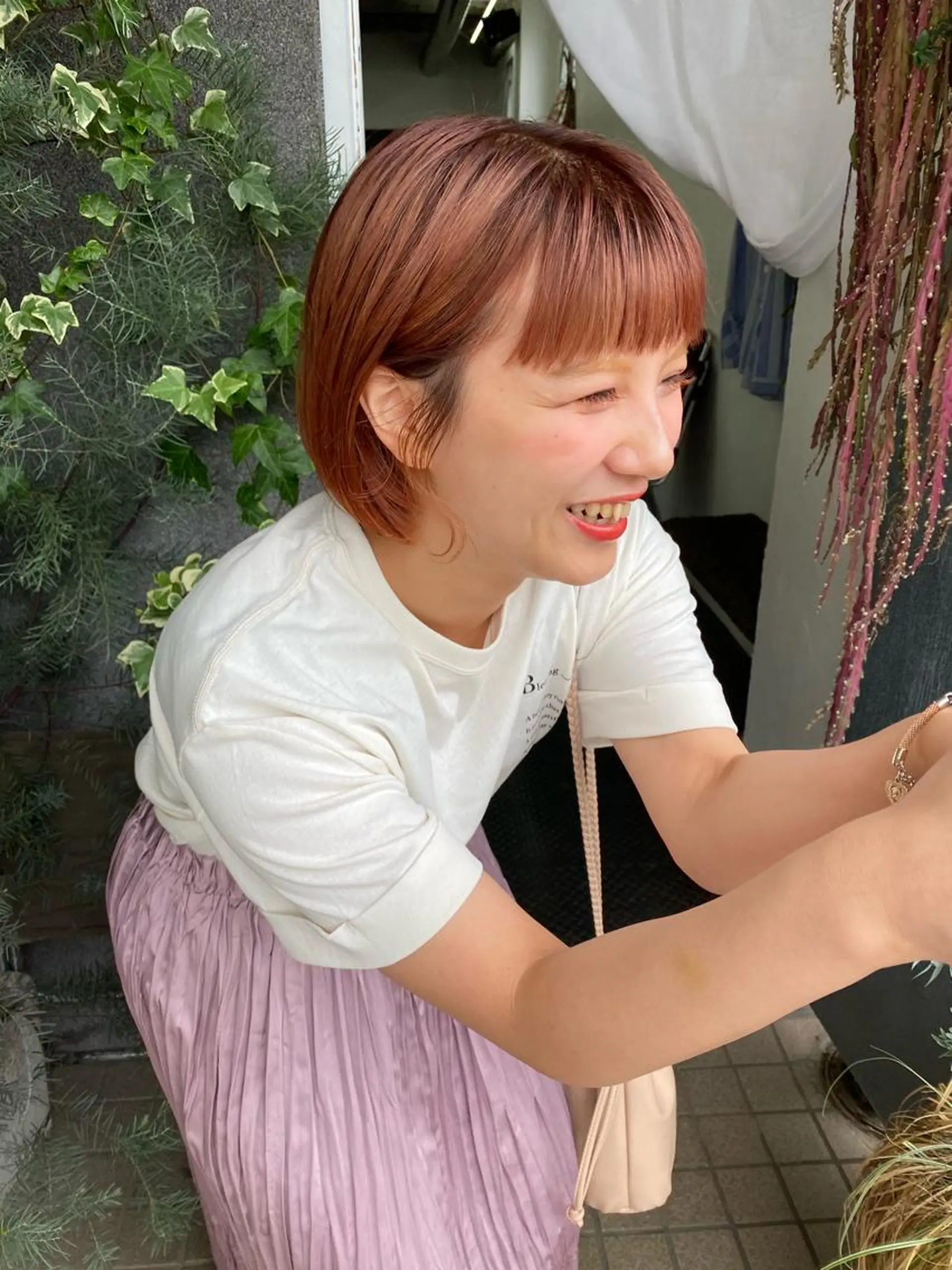 ミディアム qiie/ワンカラー インナーカラーのヘアスタイル