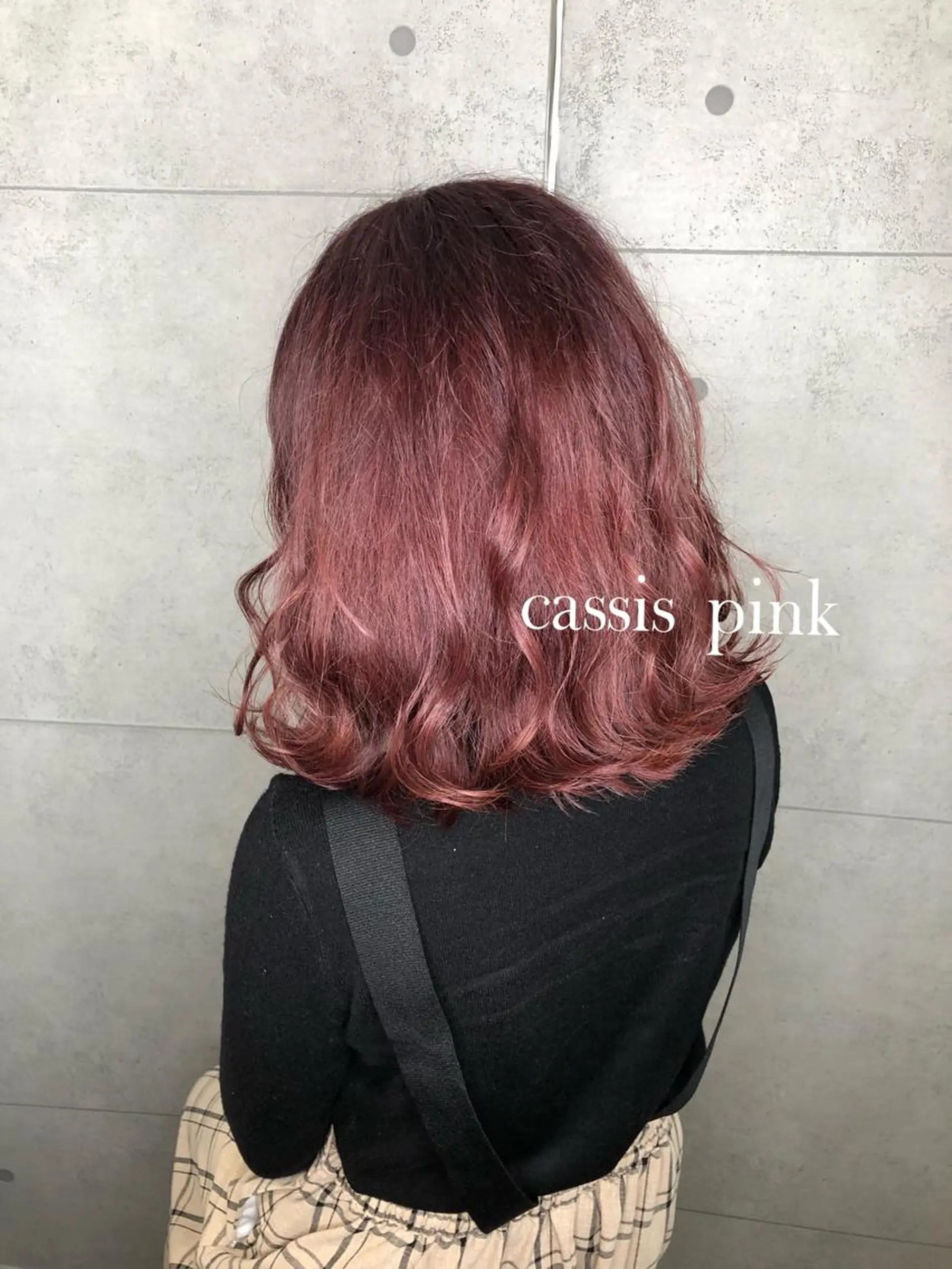 ミディアム 岸川 恭子のヘアスタイル