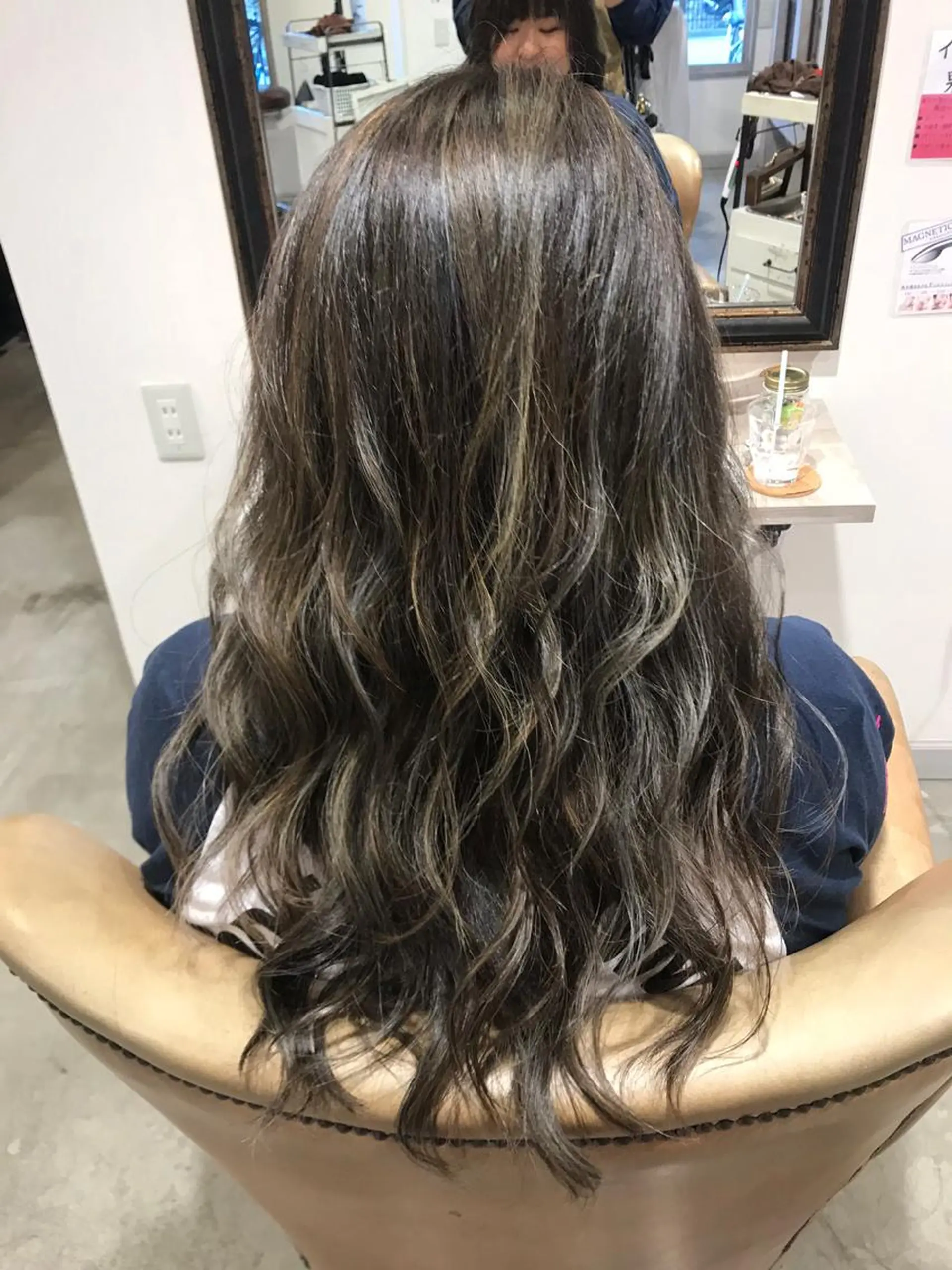 セミロング カラー パーマ ヘアアレンジ キッズ ネイル マツエク・マツパ グレージュ ハイライトカラー ハイライト ヘアカラー トリートメント 韓国♡ハイライト ♡YURIのヘアスタイル