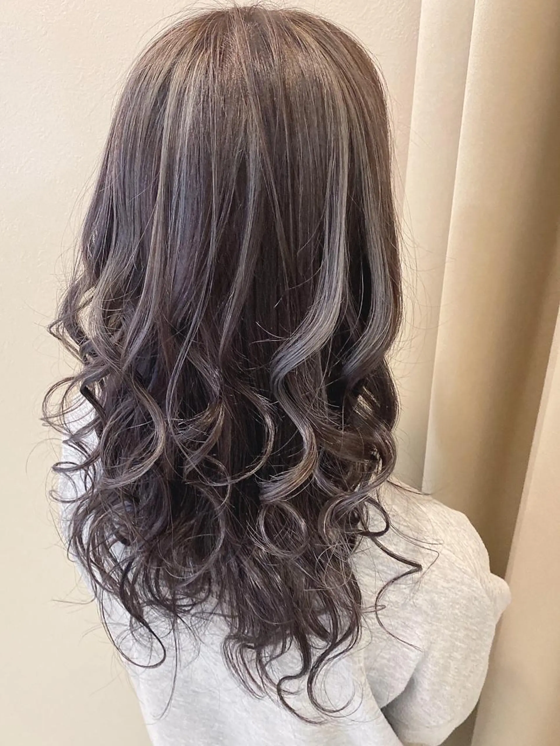 セミロング カラー ヘアアレンジ ハイライトカラー ハイライト シールエクステ専門店 Spira藤崎宮のヘアスタイル