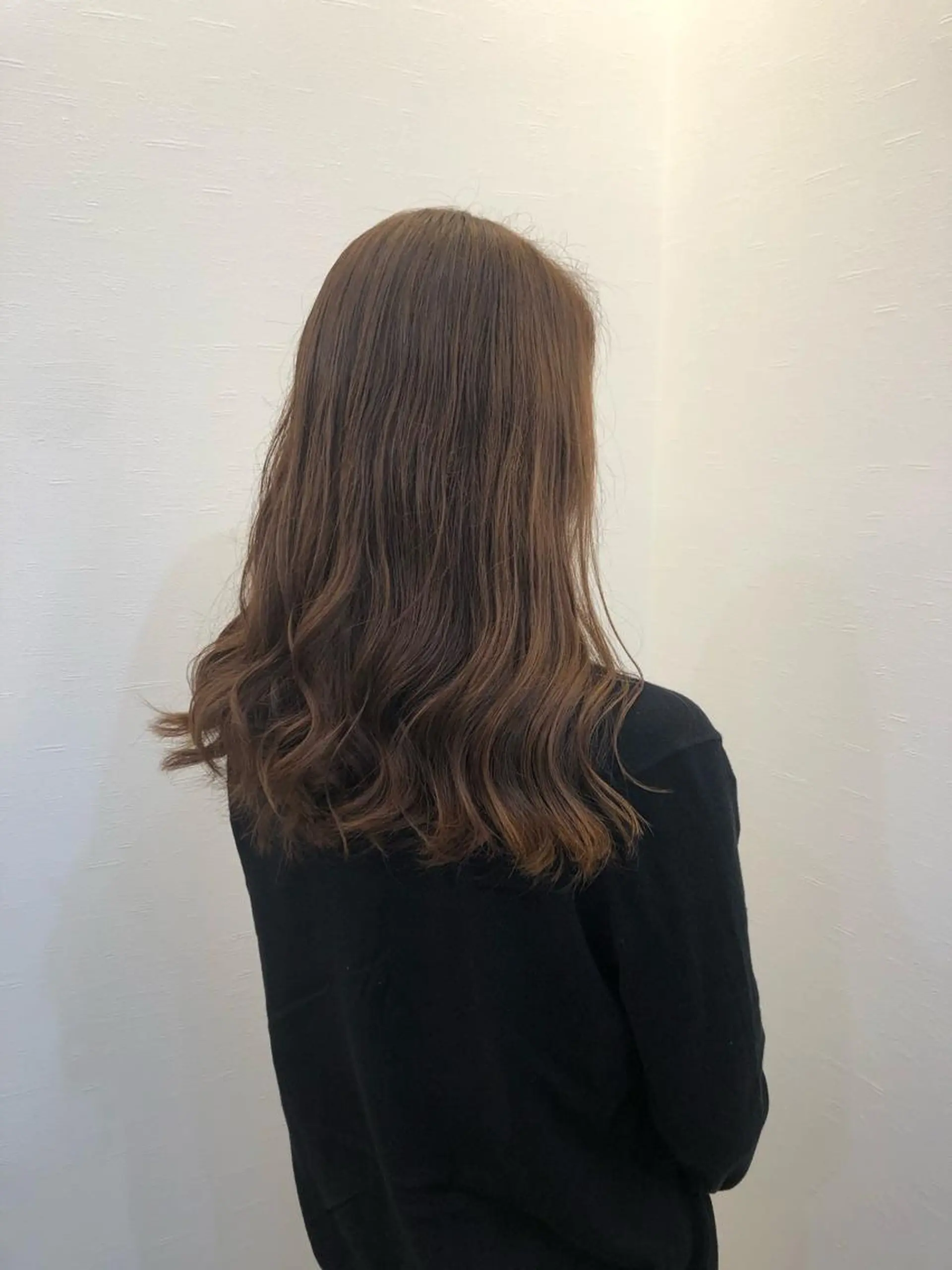 カラー ツノガイ エリのヘアスタイル