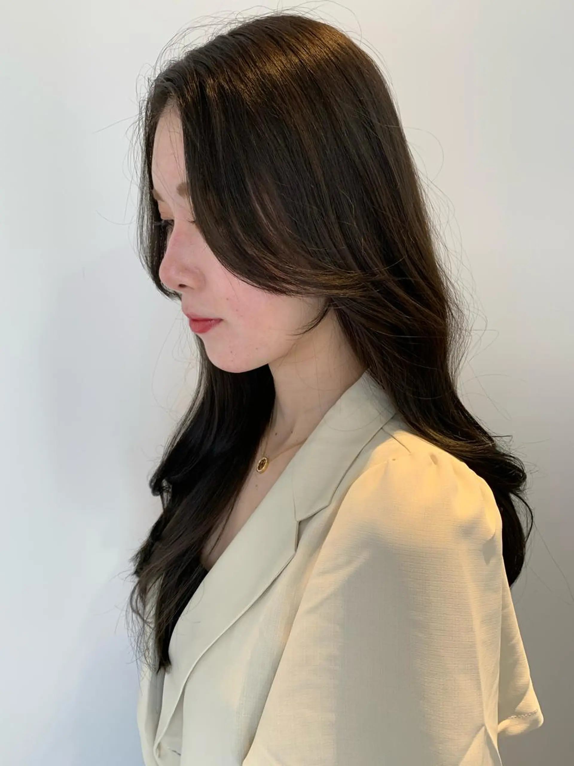 ロング カラー ヘアアレンジ ベージュカラー オリーブベージュ エギョモリ ヨシンモリ 韓国風ヘア ヘアカラー トリートメント 韓国×巻ける髪質改善 💍maki💍のヘアスタイル