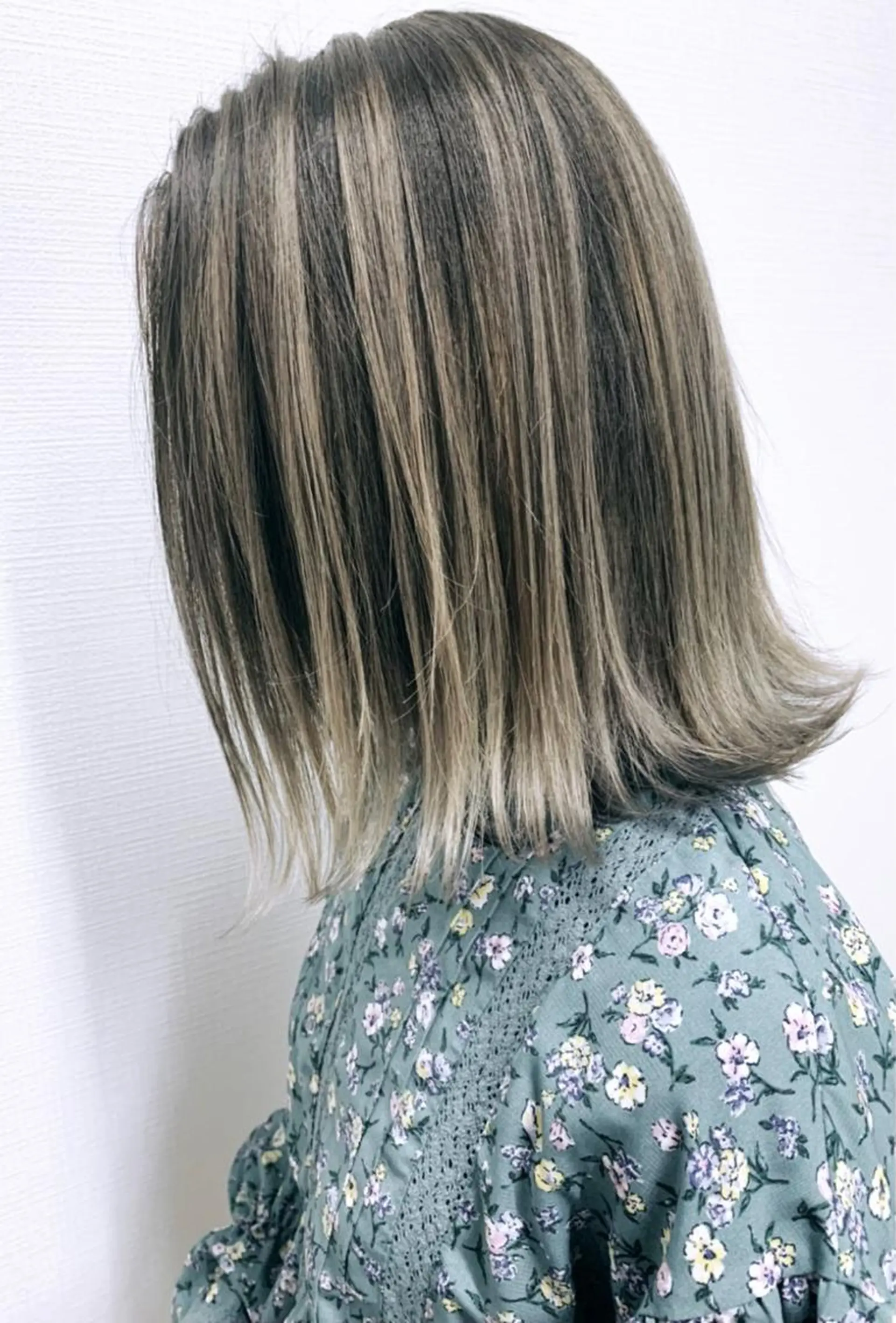 ミディアム シールエクステ エクステ 外国人風カラー ハイライト 韓国風ヘア 家田 竜のヘアスタイル