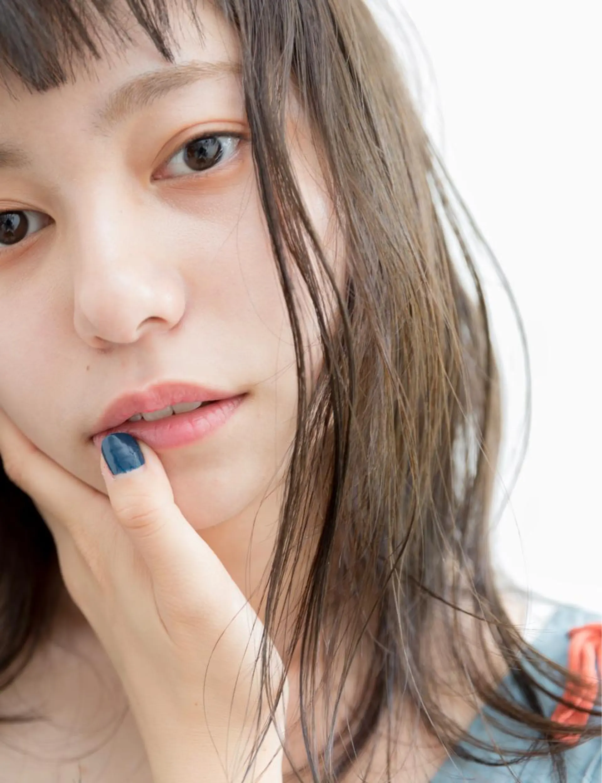 ミディアム ツジガキ ユウスケのヘアスタイル