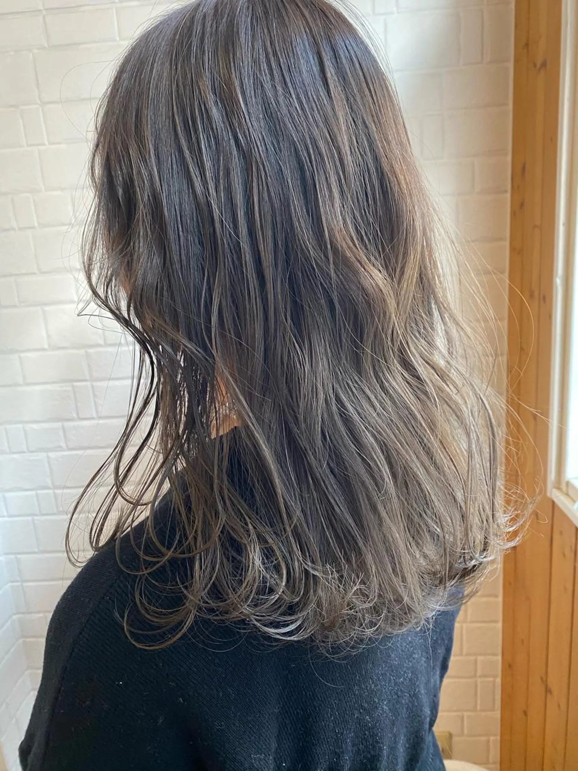 ミディアム カラー ブリーチ ケアブリーチ ダブルカラー グレージュ ヘアカラー トリートメント 髪質改善と艶カラー 💎坂田 裕紀のヘアスタイル