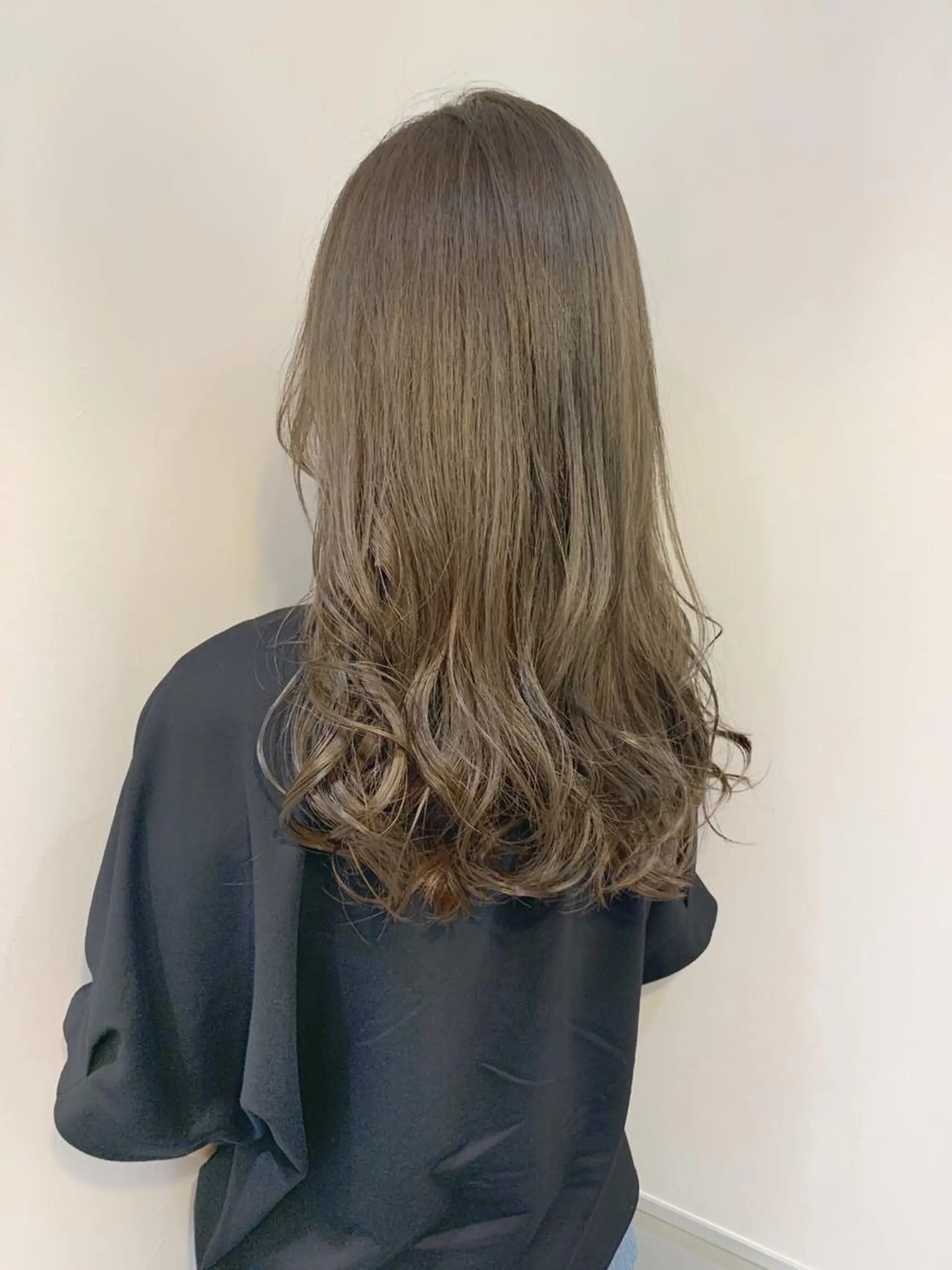 ロング アッシュ 【髪質改善特化】 新宿/縮毛矯正/セラのヘアスタイル