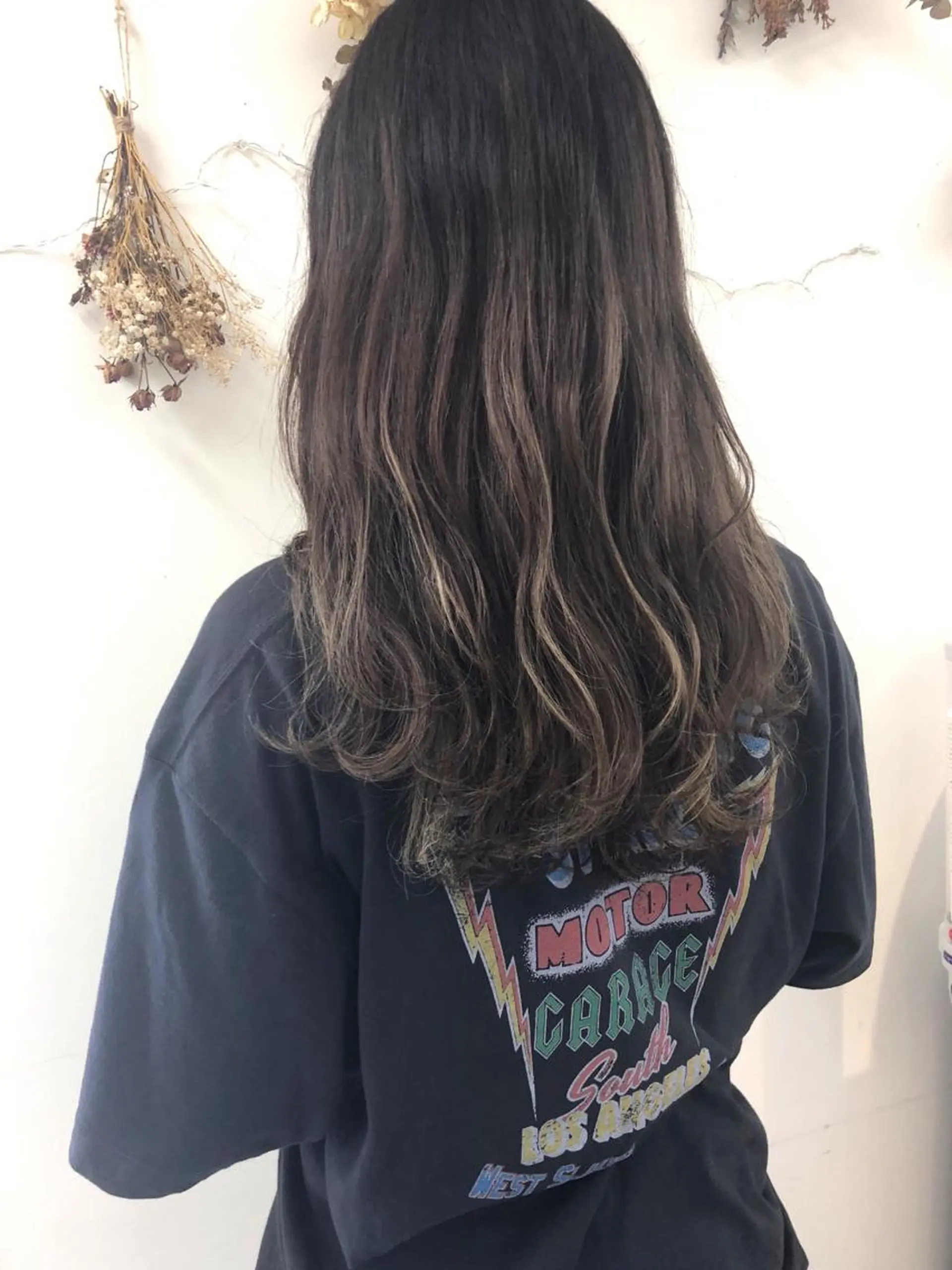 ロング カラー バレイヤージュ レイヤーカット ヘアカラー カラー職人/上川原 雄飛のヘアスタイル