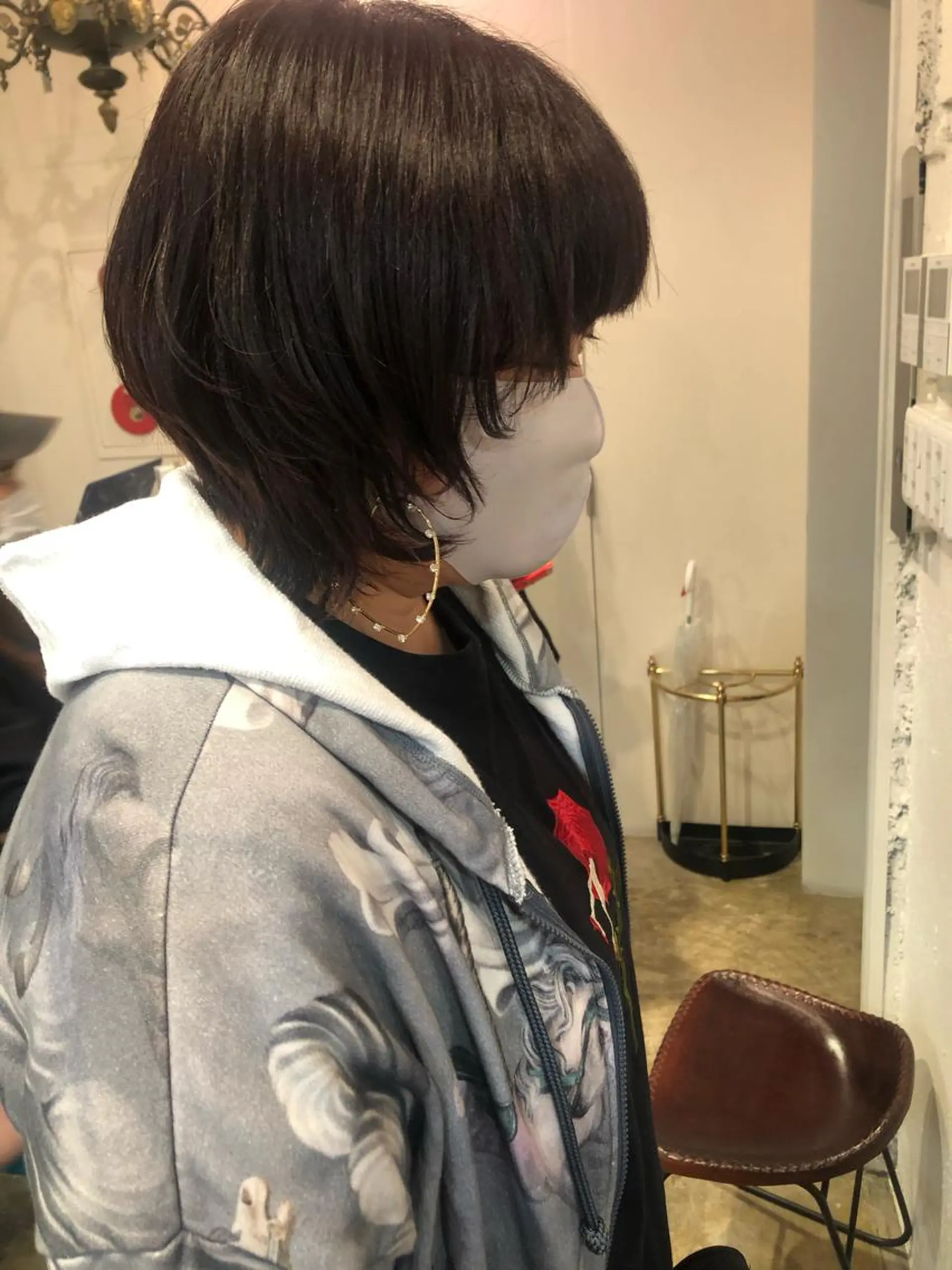 ミディアム カラー カット ヘアカラー トリートメント MIOベージュカラー 柔らかいカラーのヘアスタイル