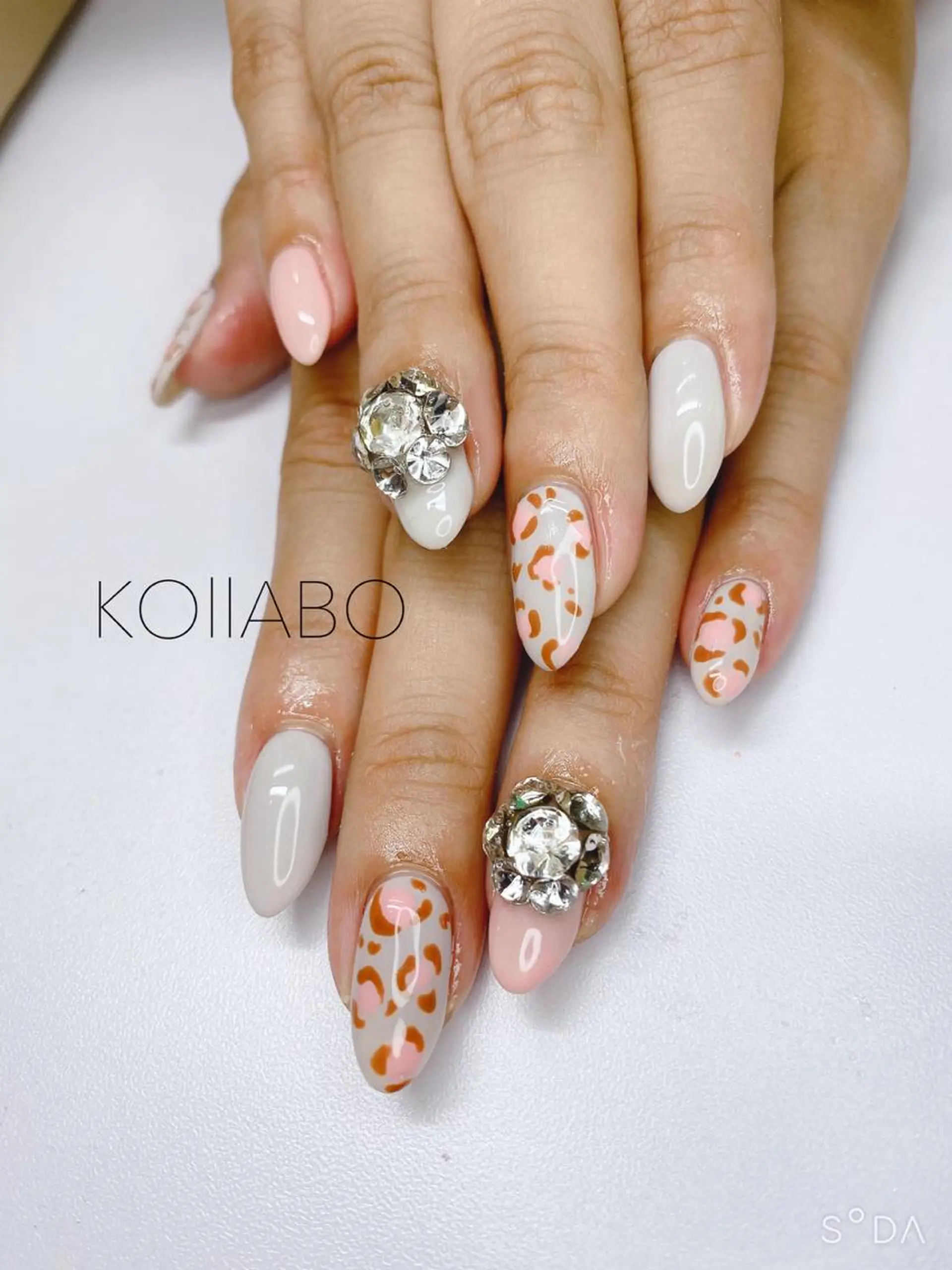 ネイル KOLLABO nailのネイルデザイン