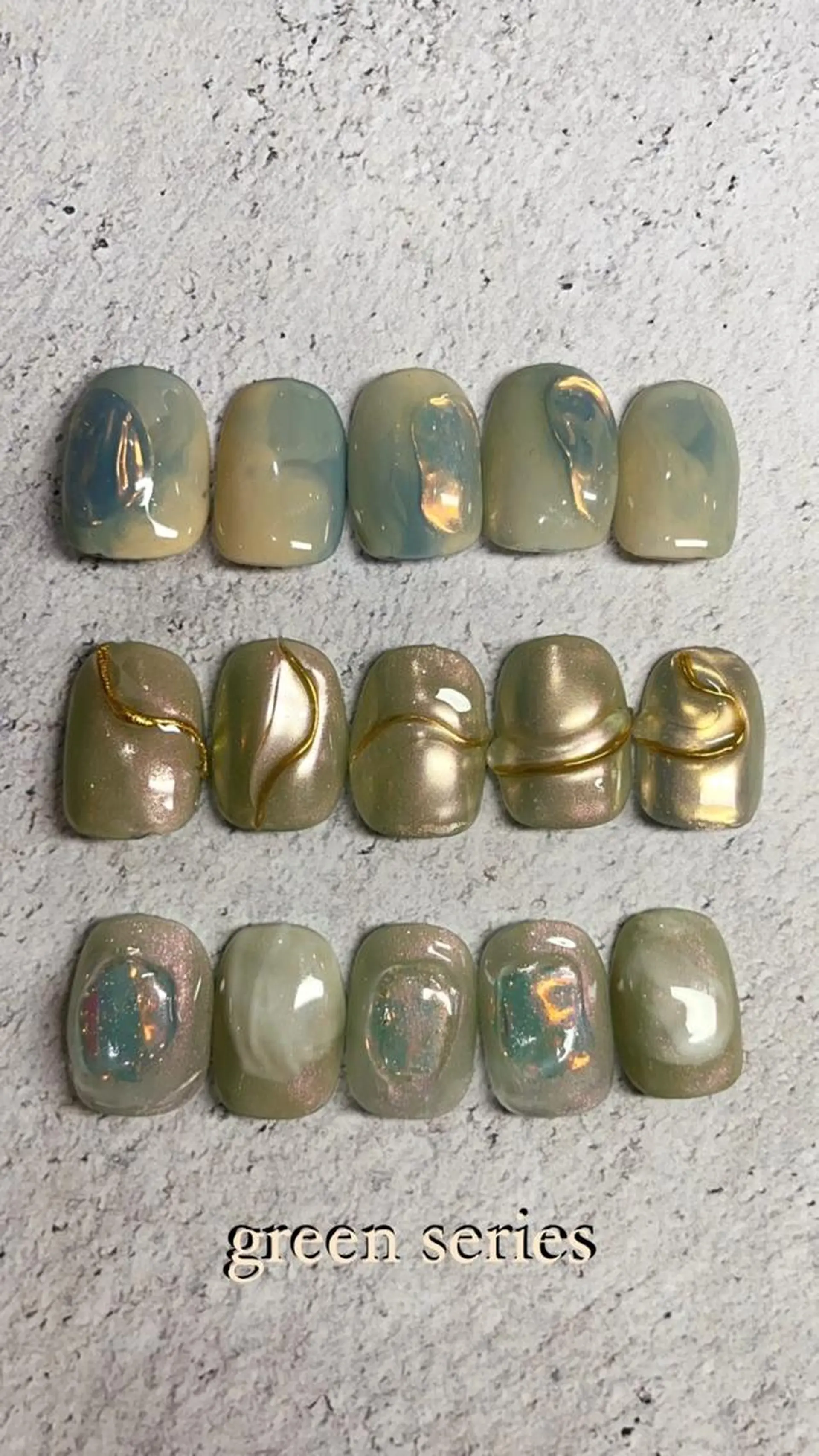 ネイル une／YUKINA 🫧大人nuanceのネイルデザイン