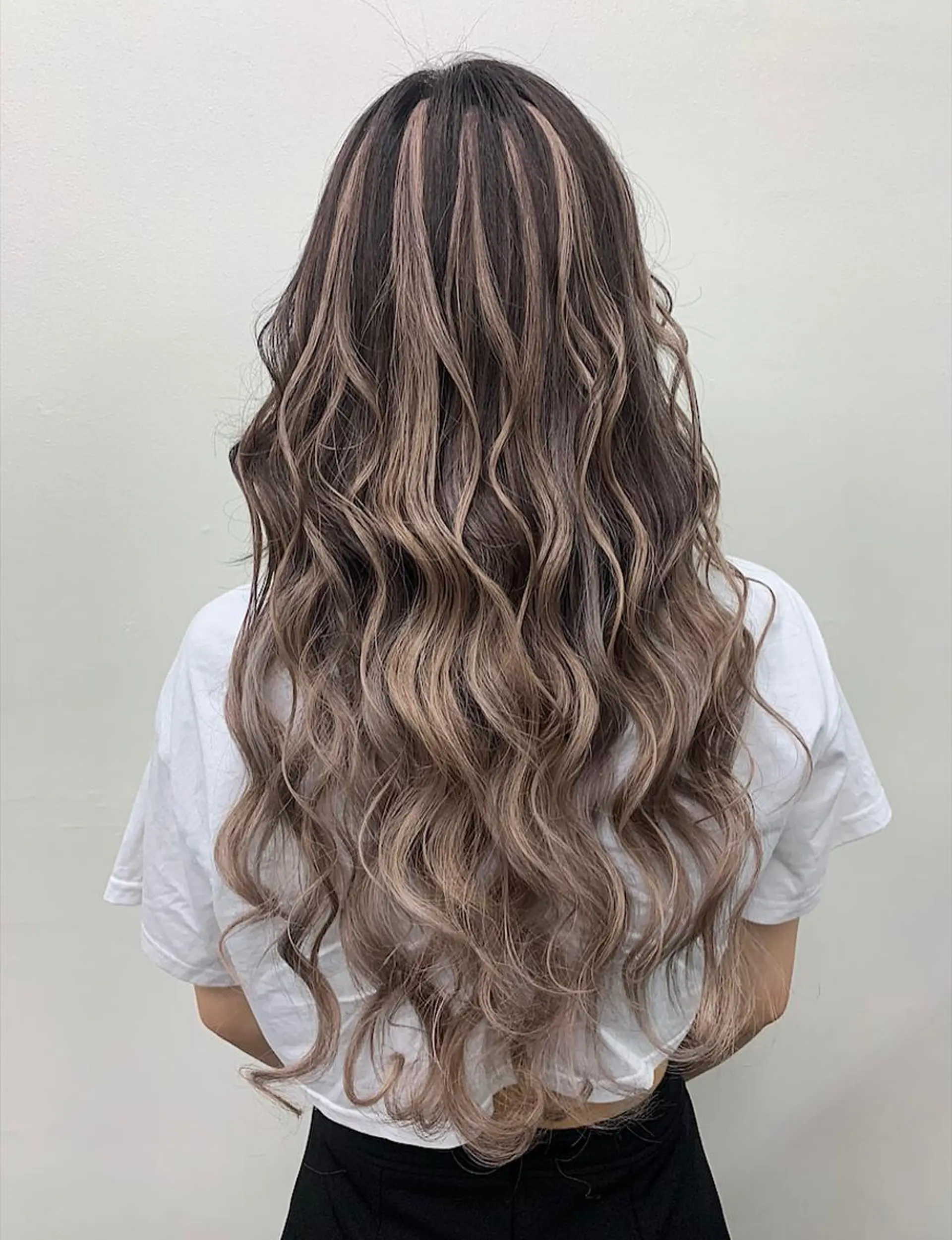 ミディアム 京都最安価エクステ muuka🦋のヘアスタイル