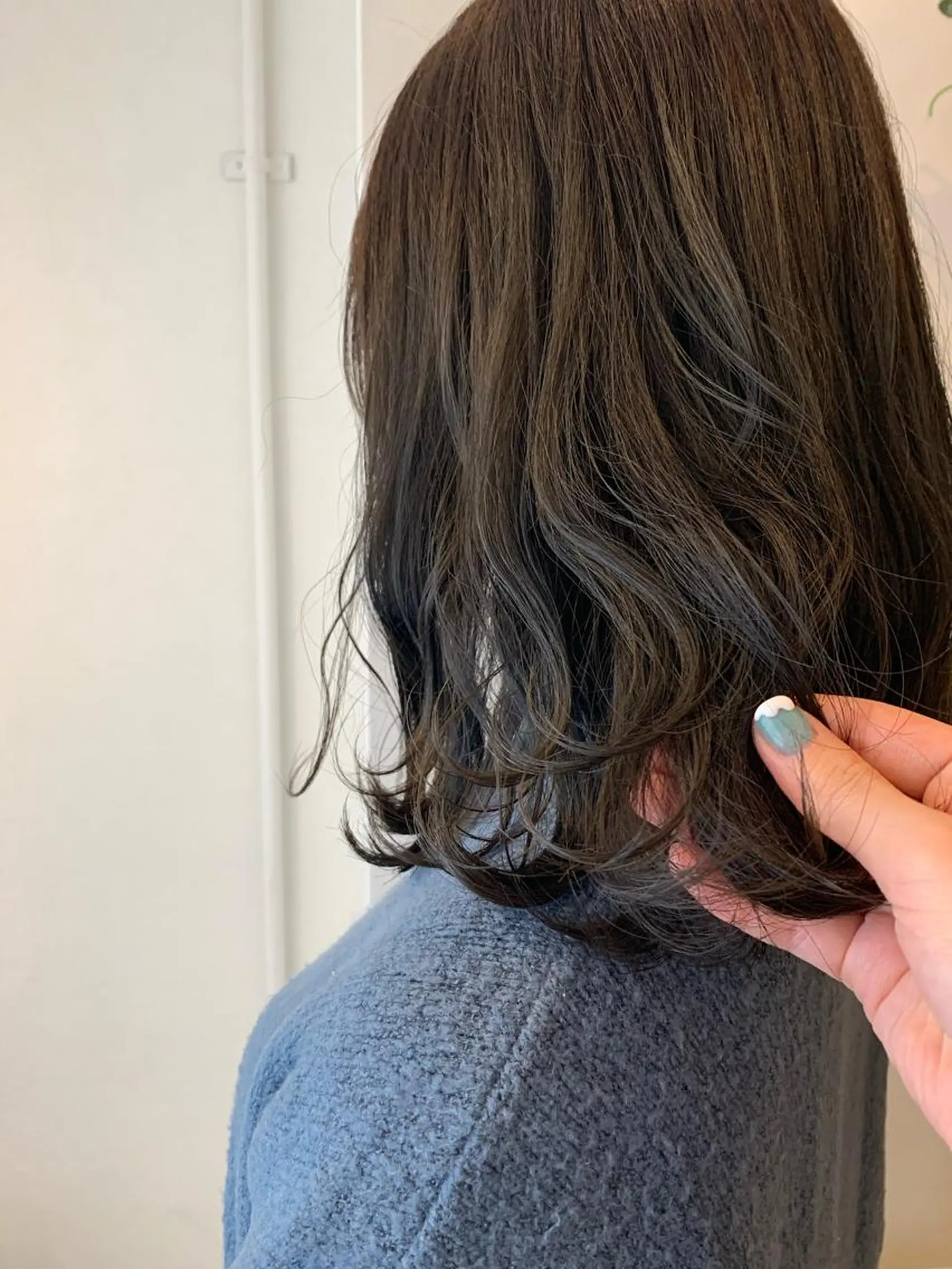 ミディアム カラー miu. ボブ/透け感カラーのヘアスタイル