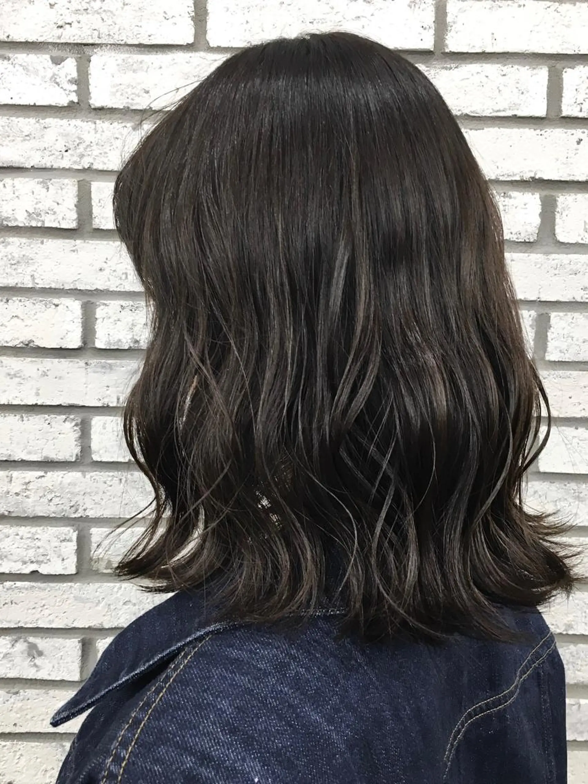 ミディアム レイヤー ハイトーン 暖色⭐︎KANAKOのヘアスタイル