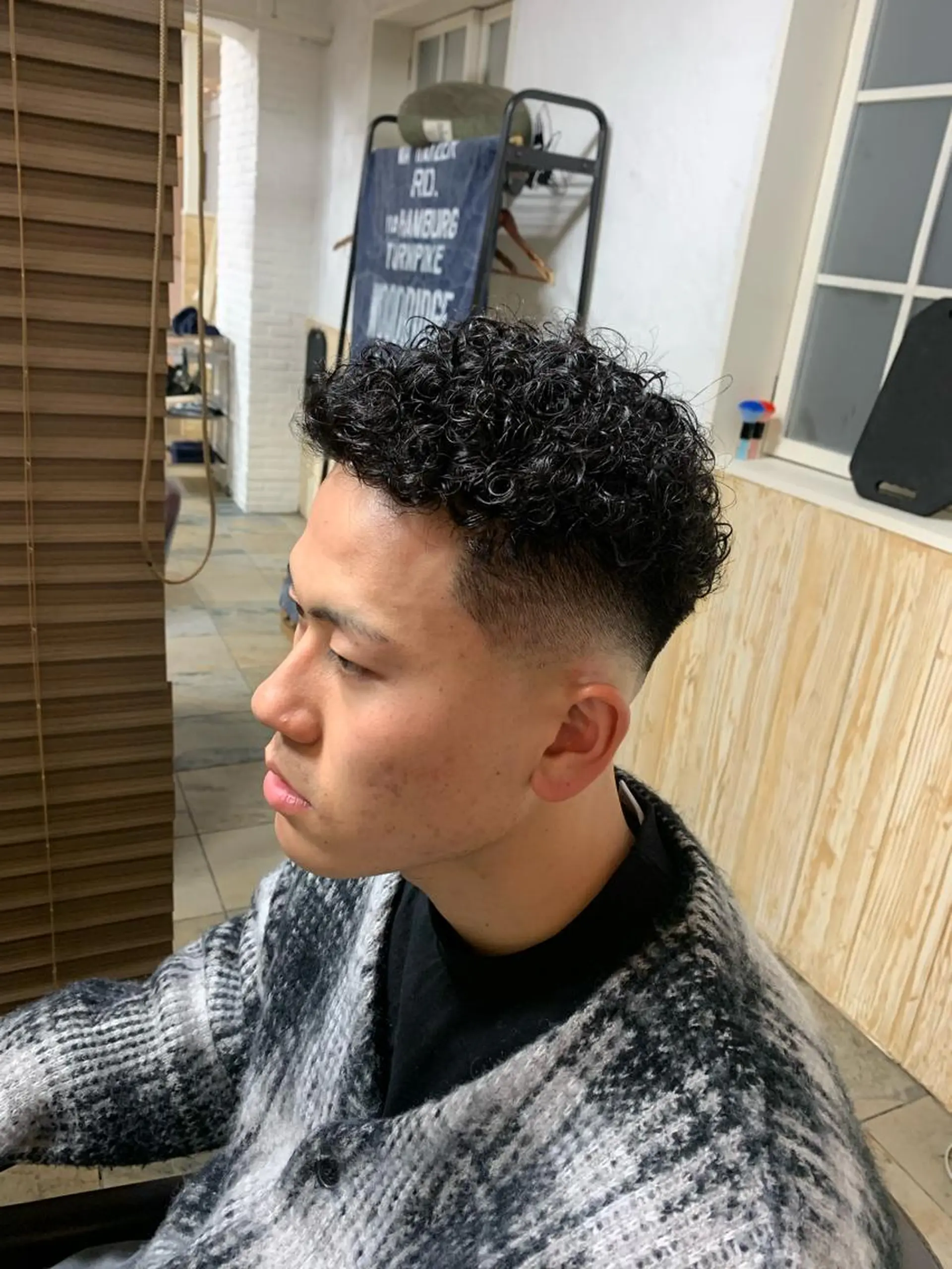 ショート パーマ メンズ フェードカット スキンフェード ショートヘア フェードカット/メン ズパーマ/森巧真のヘアスタイル