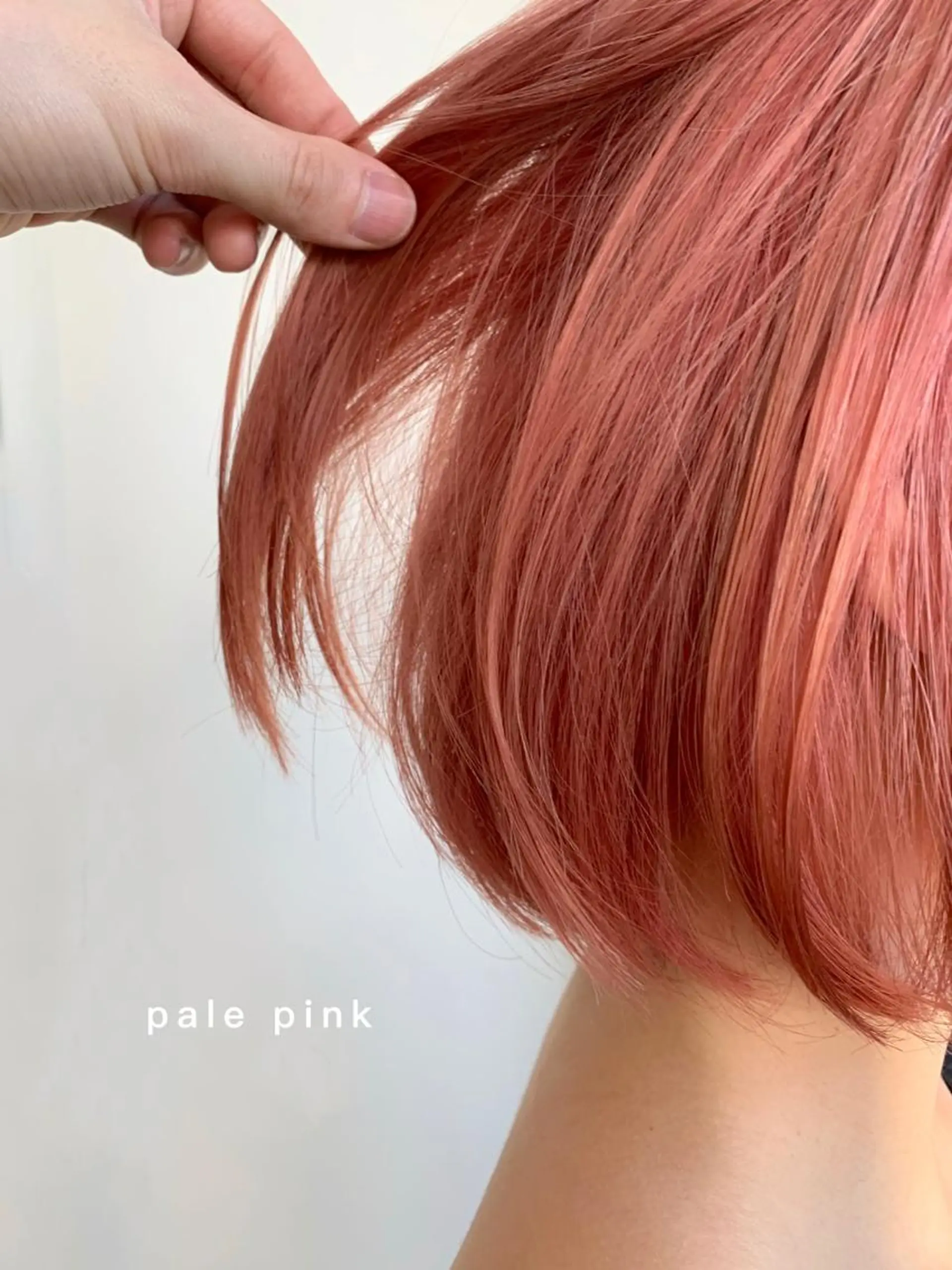 カラー ブリーチ ピンクカラー カット ヘアカラー トリートメント 山本 晶大のヘアスタイル