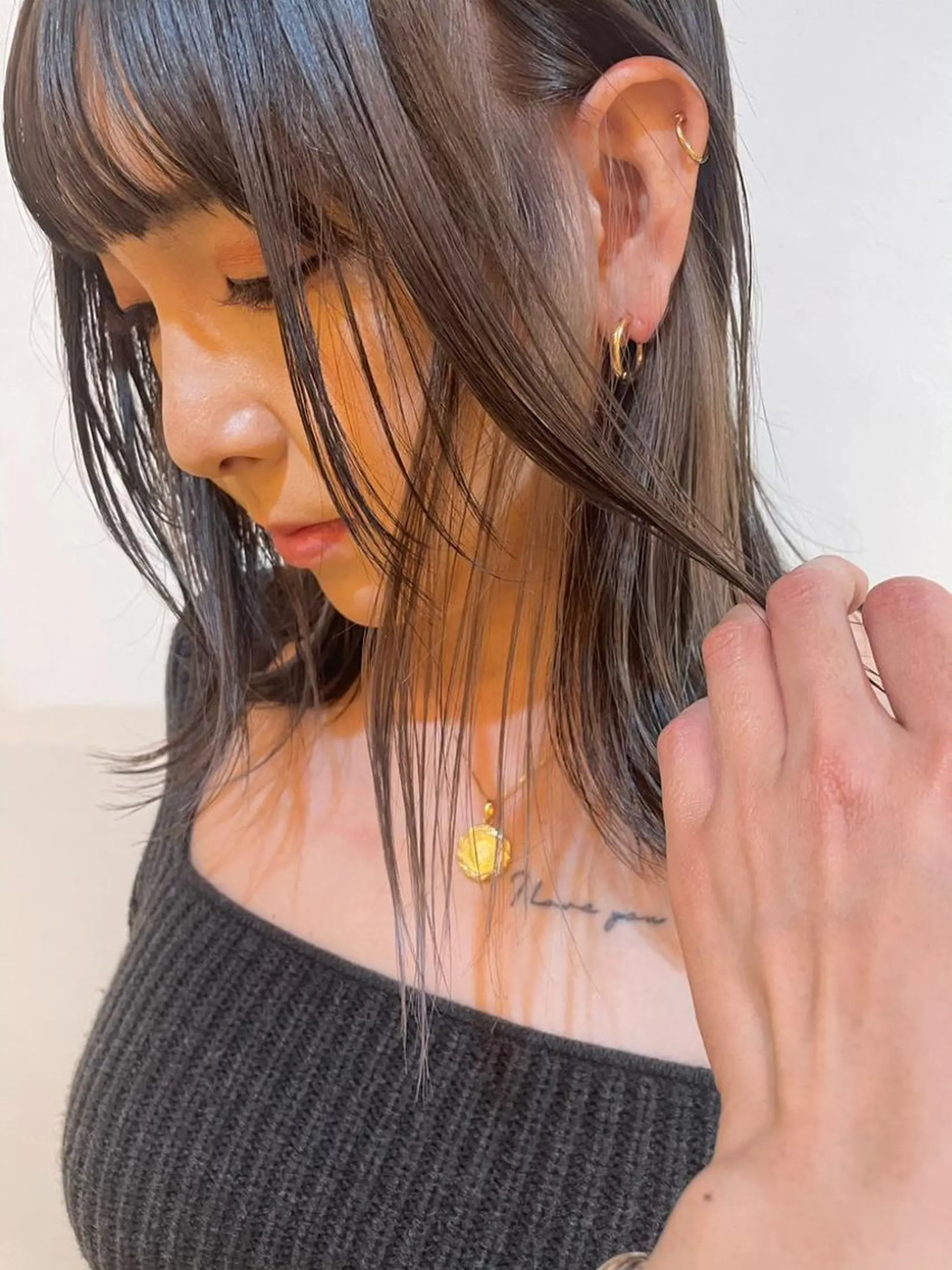 セミロング カラー ヘアアレンジ パーマ アディクシーカラー アッシュ バレイヤージュ ベージュカラー ブリーチ newi grande 横浜店のヘアスタイル