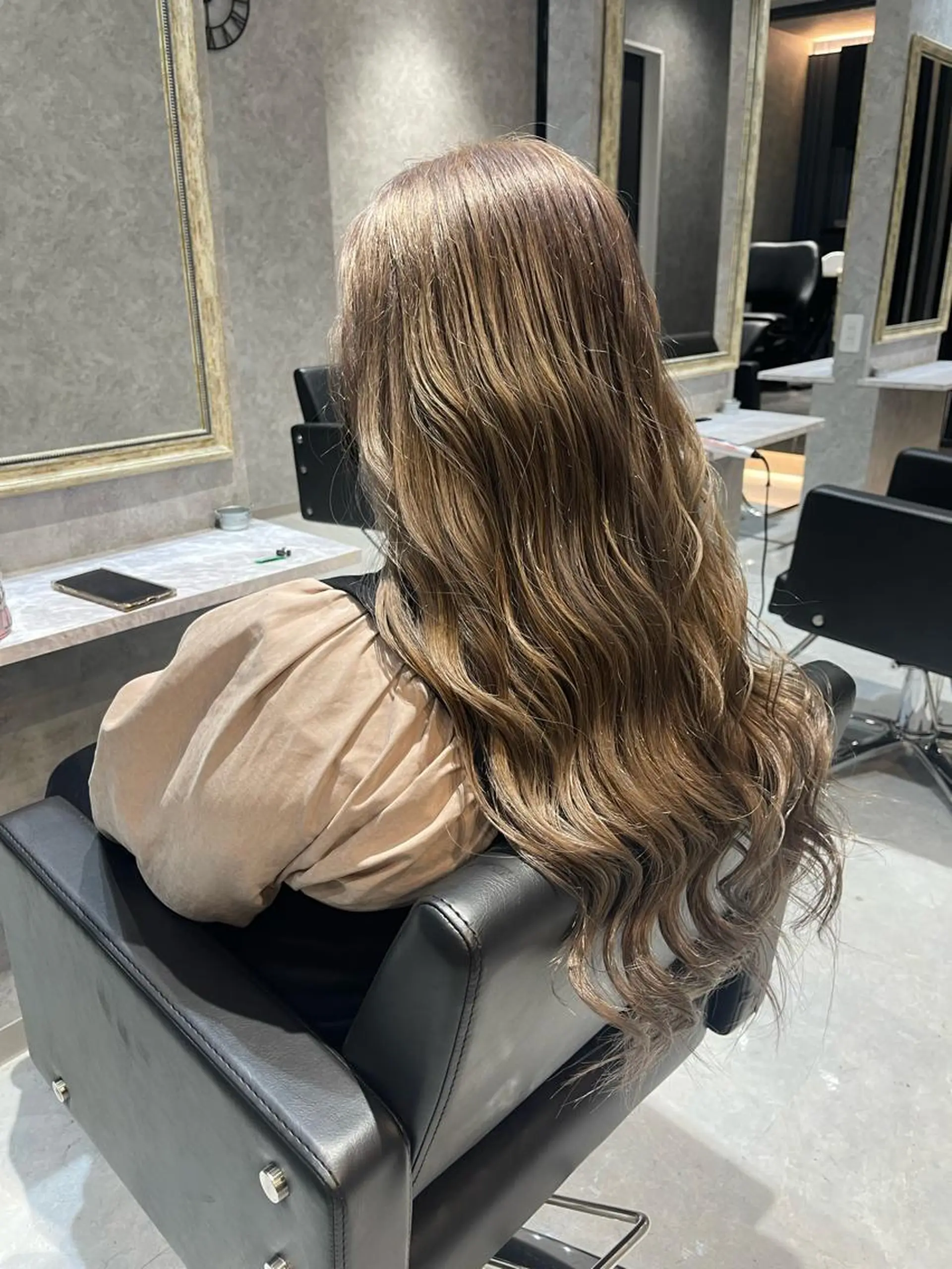 ロング ヘアカラー ハイトーン ／ レイヤー/吉田陸斗のヘアスタイル