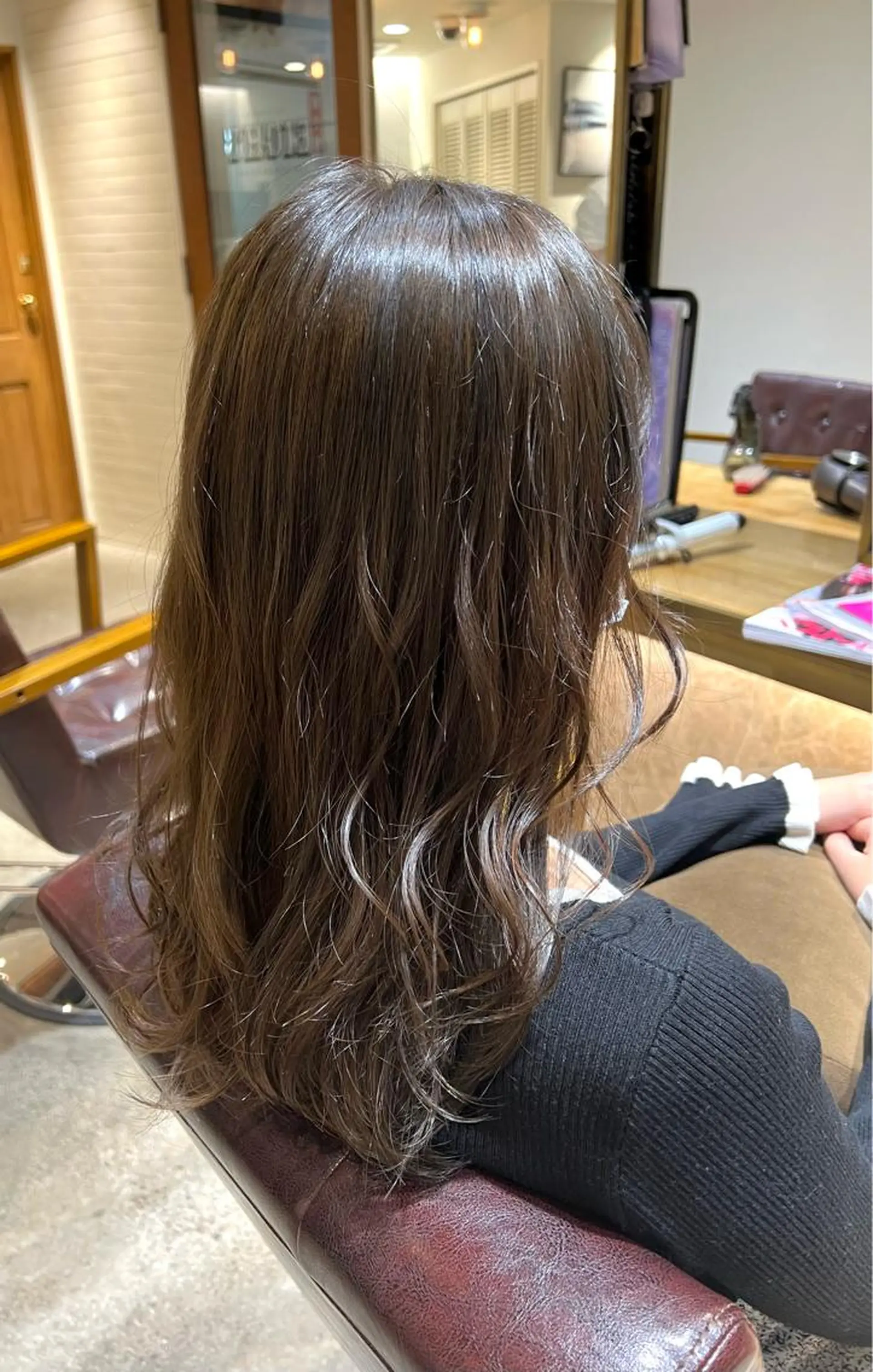 セミロング カット ヘアカラー トリートメント ニイムラ ミキのヘアスタイル
