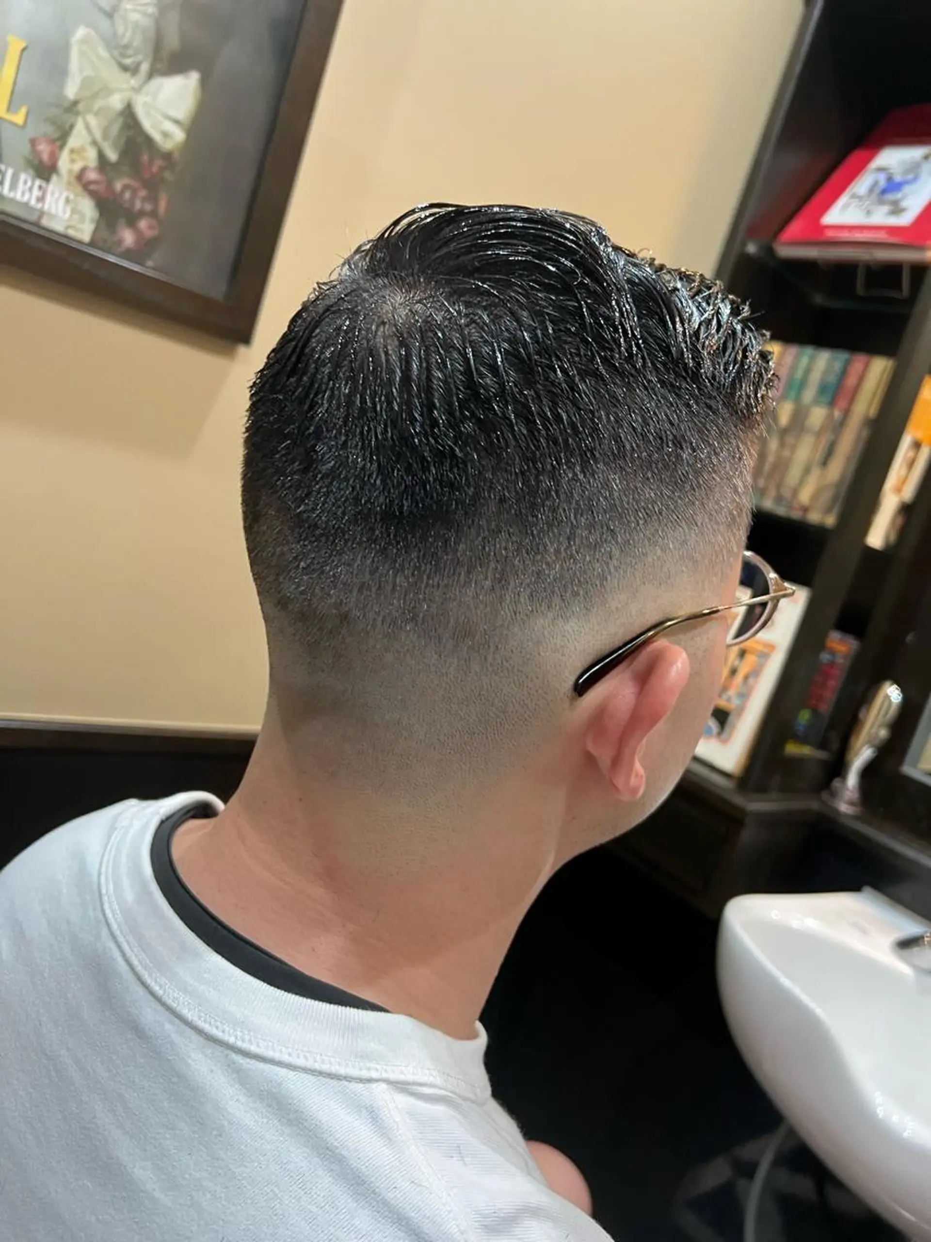 ショート メンズ フェードカット 猪井 明のヘアスタイル