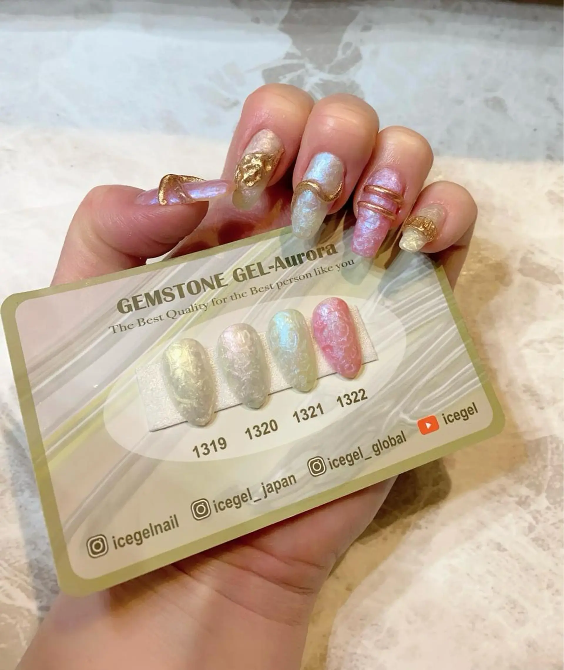 ネイル オーロラネイル ジェルネイル ストーンネイル ハンドネイル ゆぴねいる yupinailのネイルデザイン