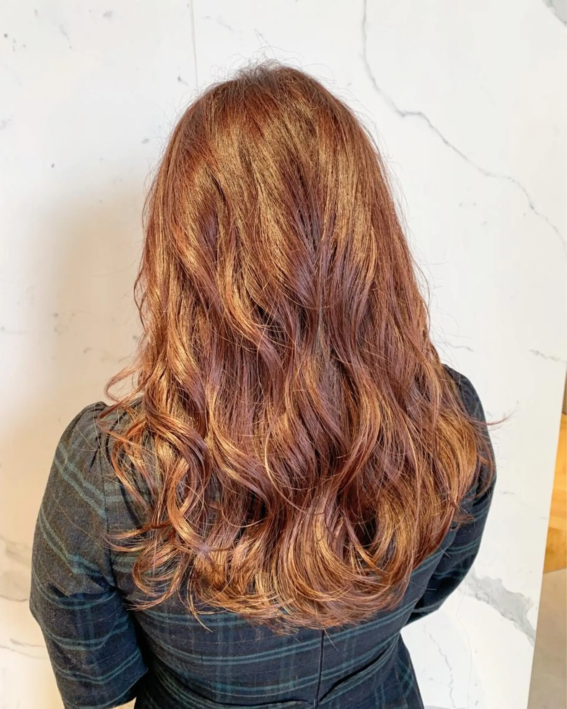 ロング カラー パーマ ヘアアレンジ メンズ キッズ ネイル マツエク・マツパ 結婚式・ブライダル ワンレンボブ ショートボブ メンズバレイヤージュ センターパート カット ヘアカラー トリートメント 角床直哉 カラーカットNO 1のヘアスタイル