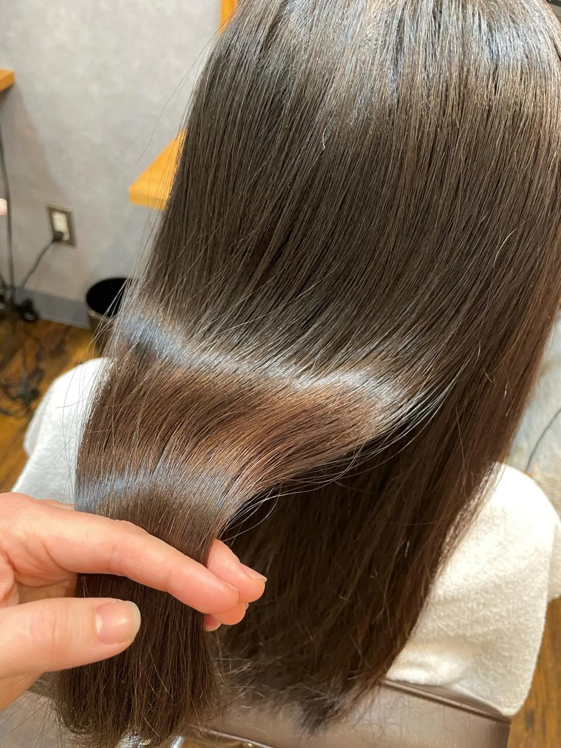 セミロング カラー カット 縮毛矯正 トリートメント ツヤ美髪💐 髪質改善/高山愛来のヘアスタイル