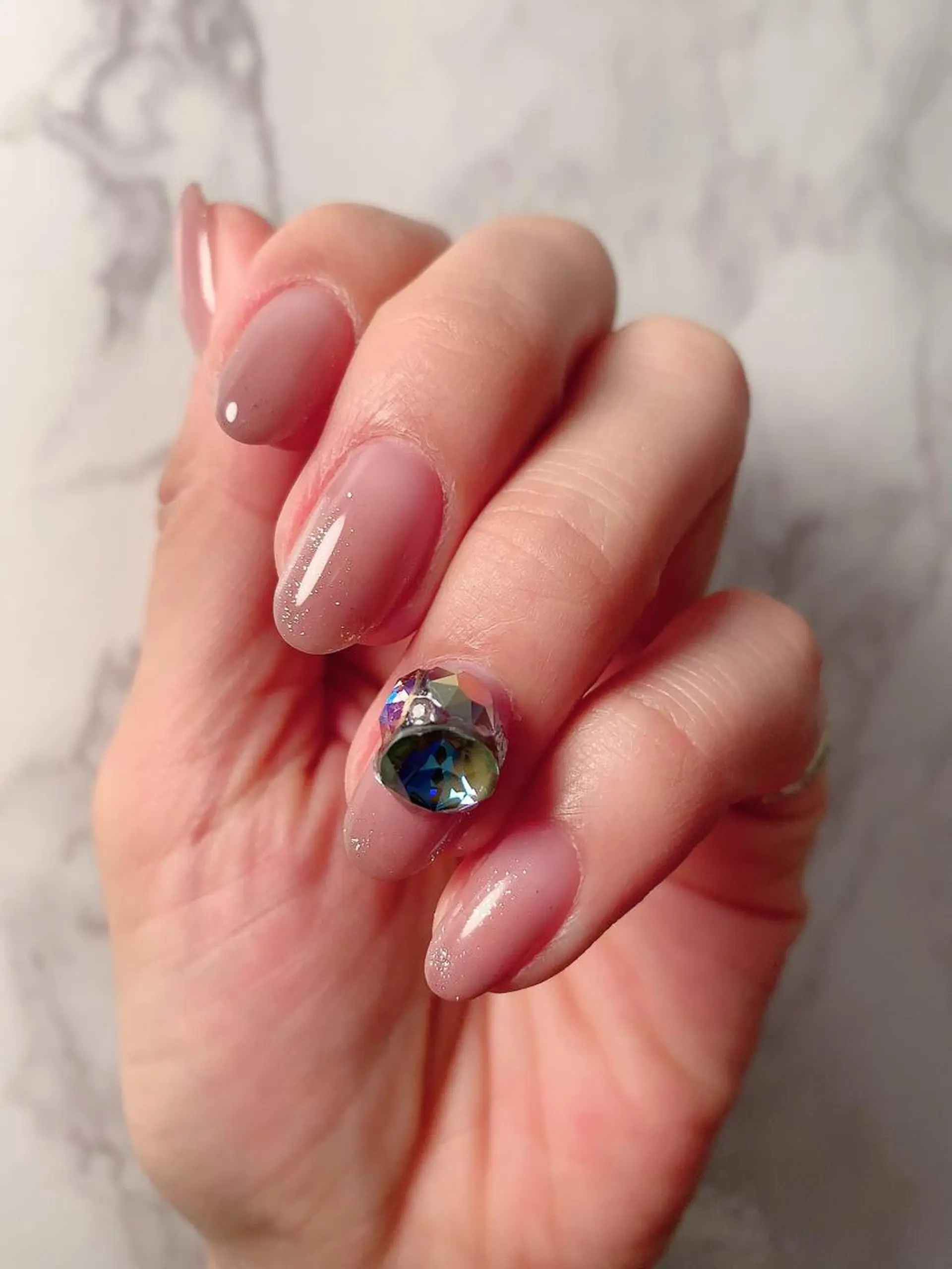 ネイル ジェルネイル atelier chic+のネイルデザイン