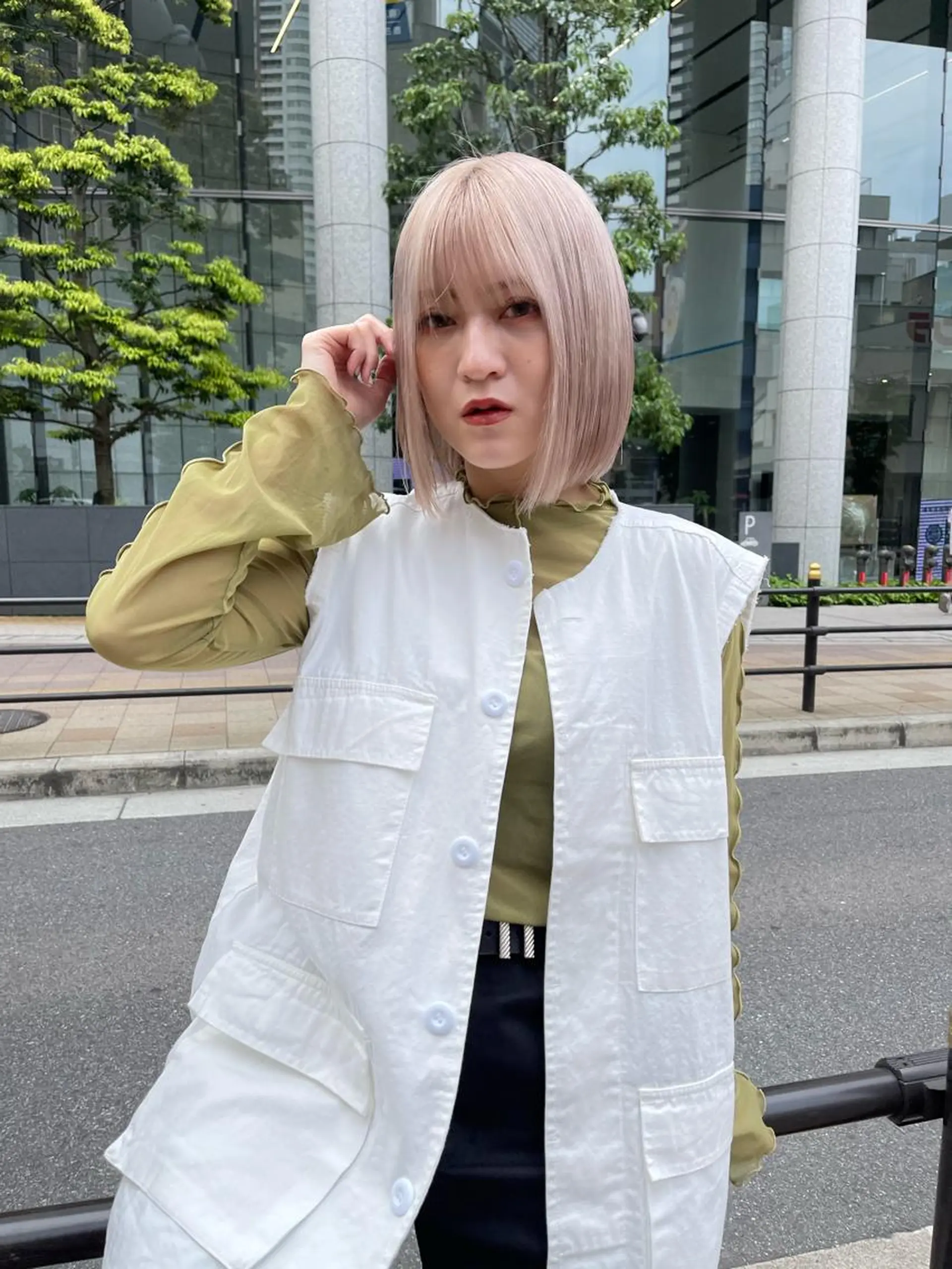 ショート ヘアカラー 福山 晴香のヘアスタイル