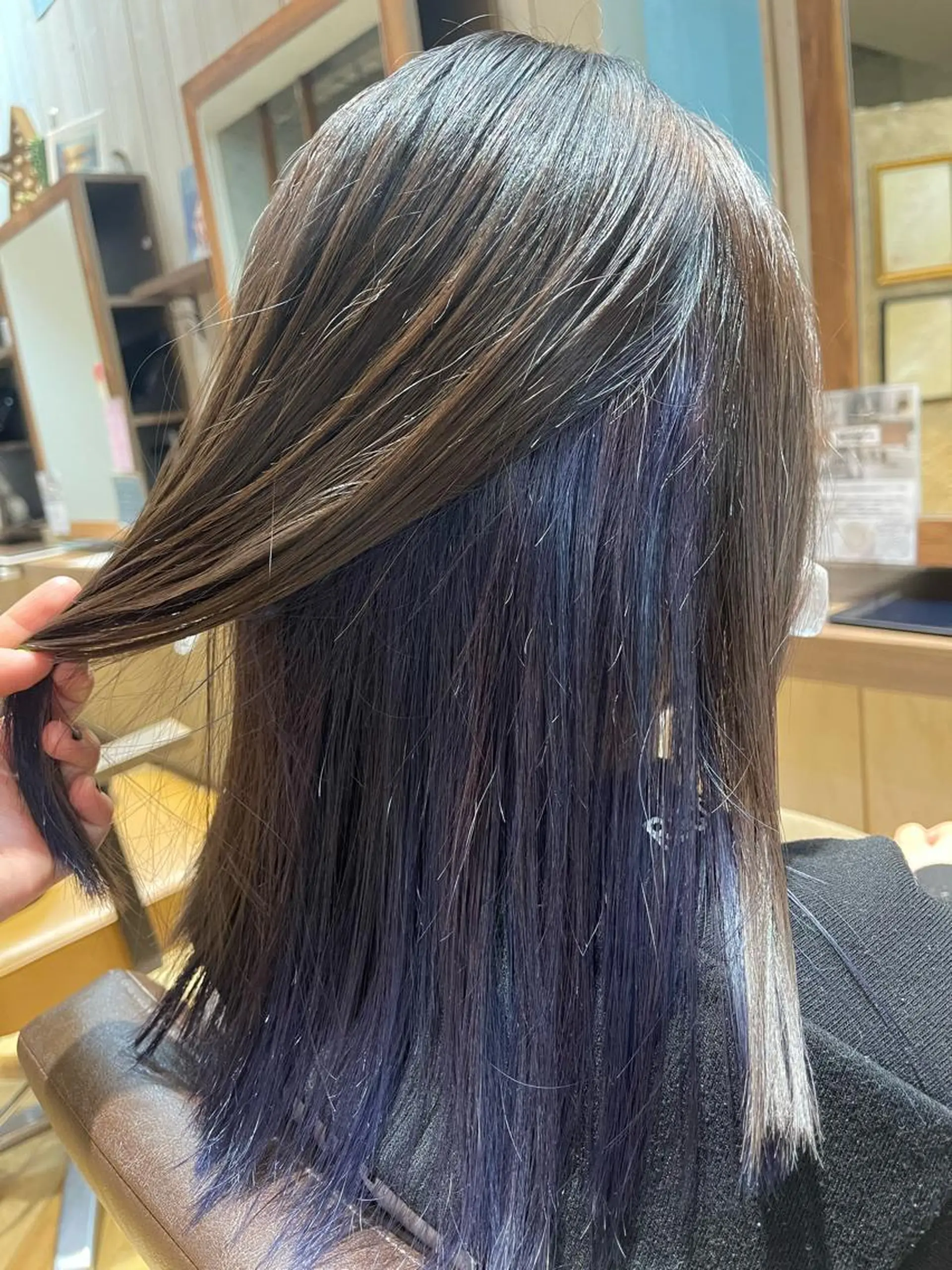 カラー グレージュ バヤラー バイガルマーのヘアスタイル