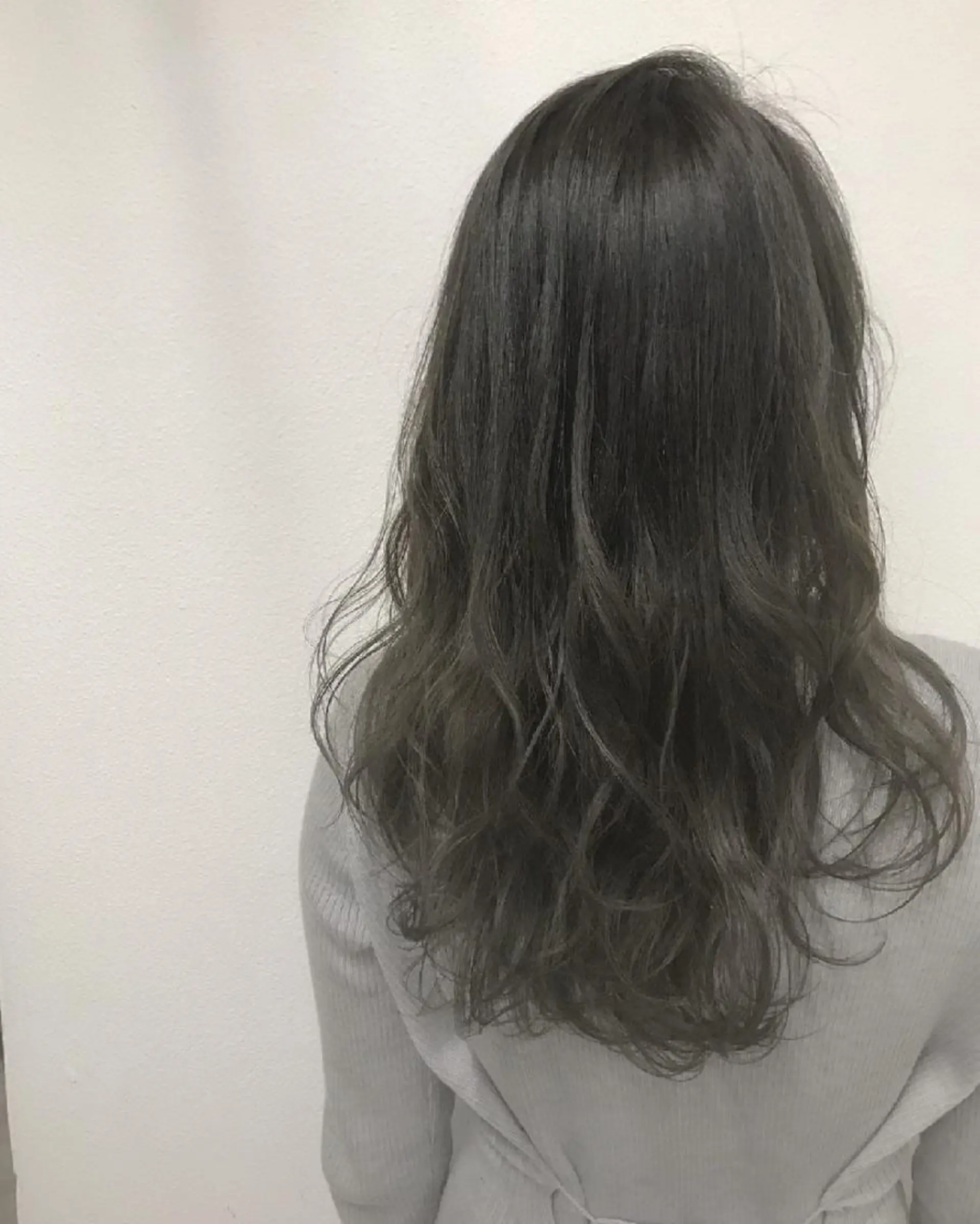 ロング カラー アッシュ オリーブアッシュ カット ヘアカラー トリートメント GiseL ジゼル六本松のヘアスタイル