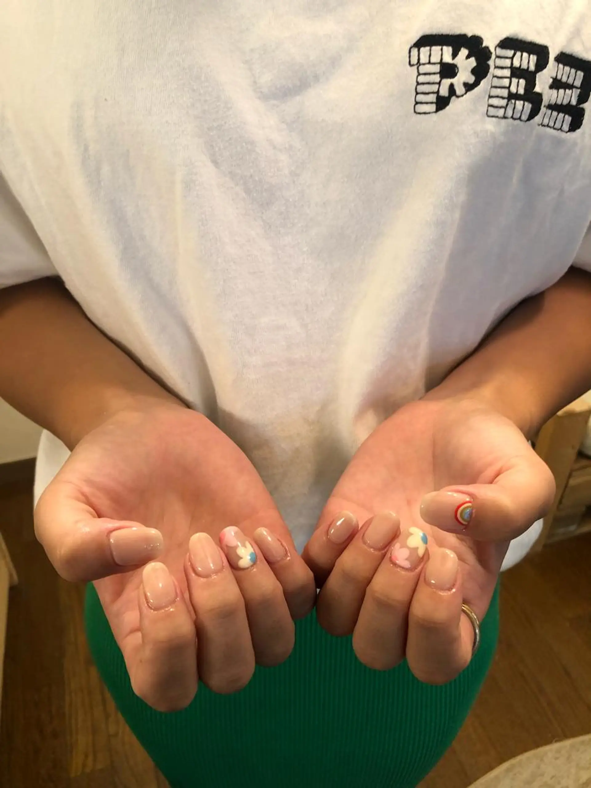 ネイル ハンドネイル フットネイル ハンドケア Nes.Nail所属・Miyagi Asamiのネイルデザイン