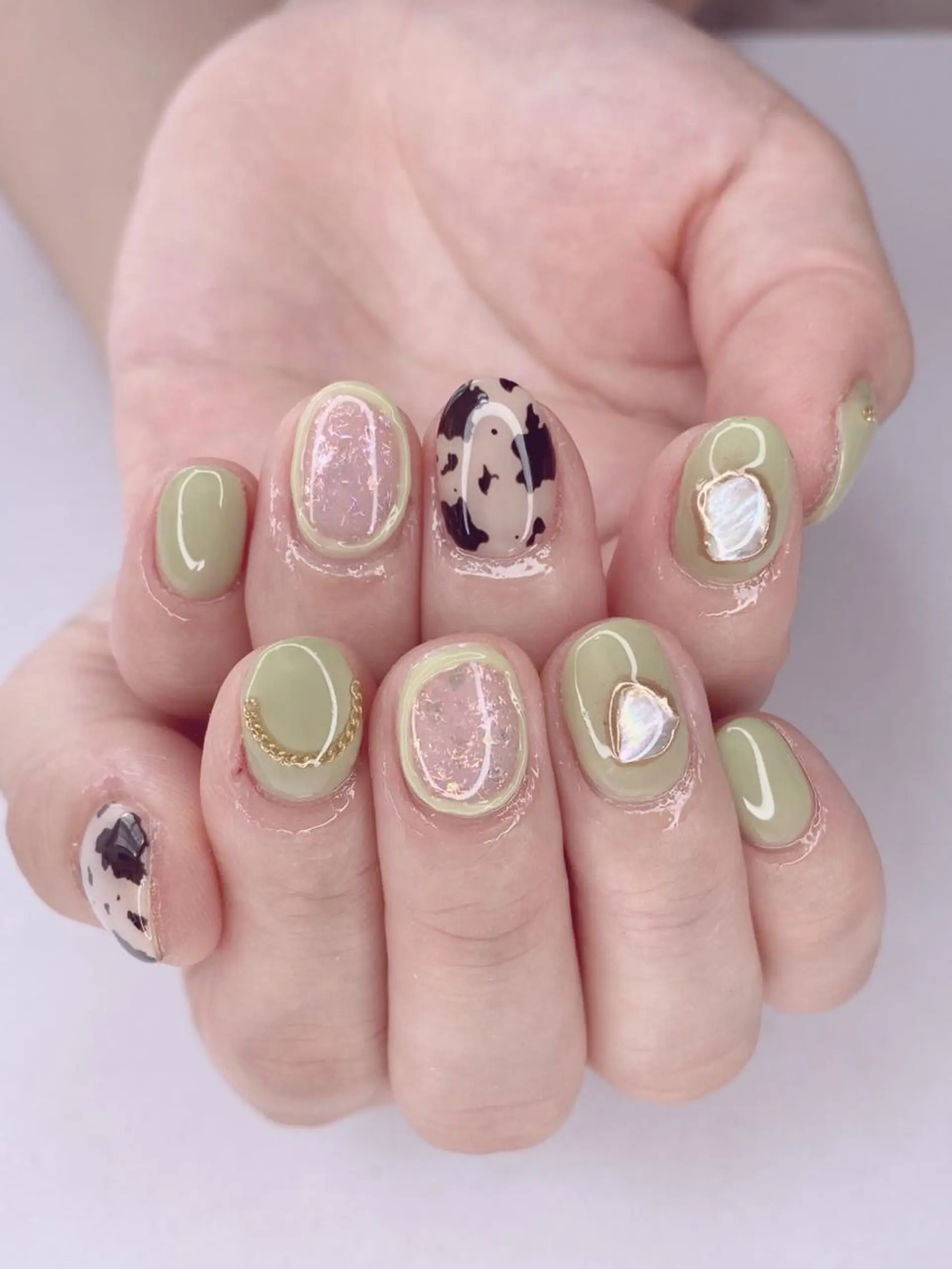 ネイル アニマル柄 アートネイル フレンチネイル グラデーション キラキラネイル Ｎail Ｓalon ertiのネイルデザイン