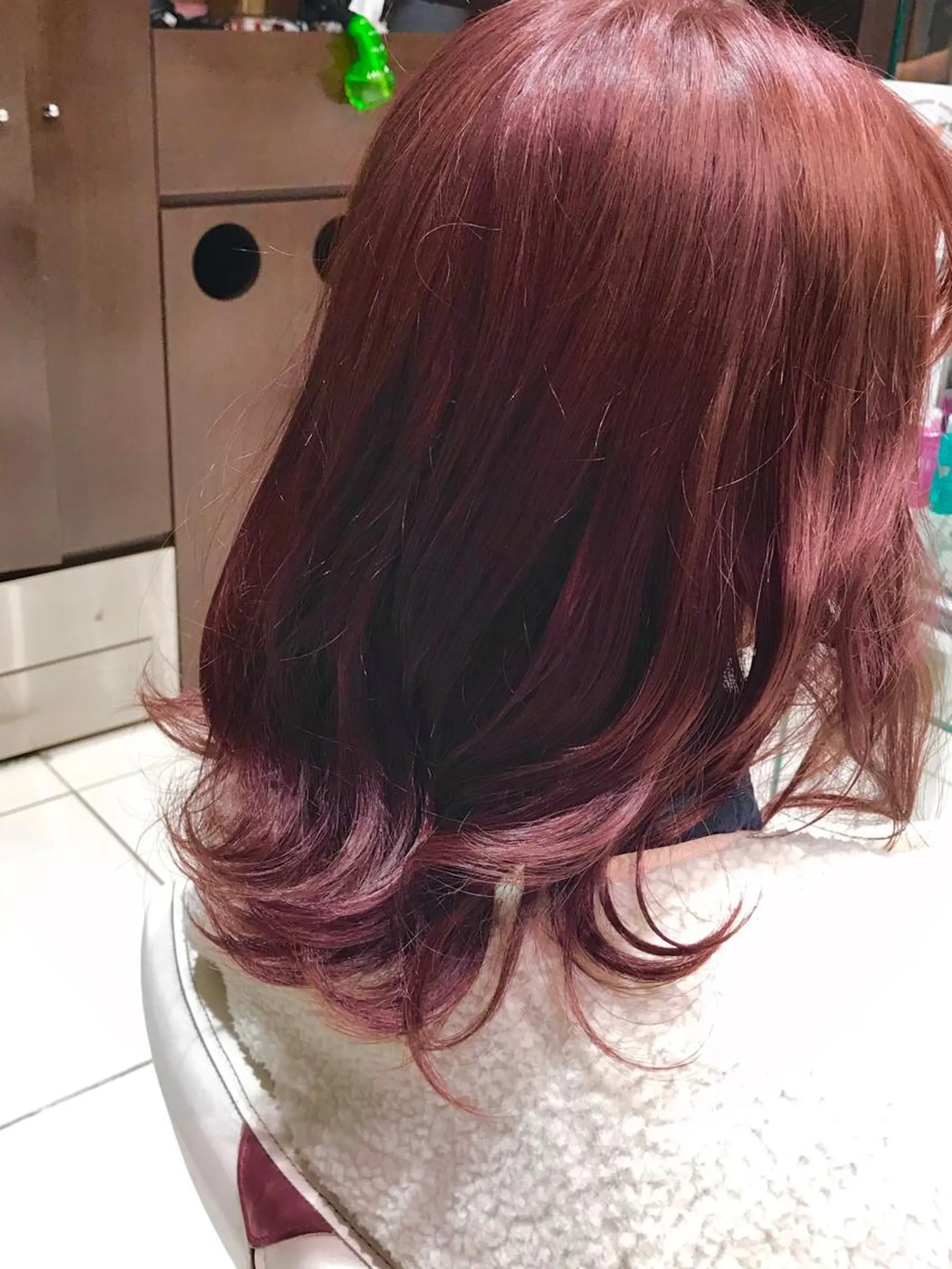 ミディアム カラー イルミナカラー ピンクカラー 下條 真のヘアスタイル