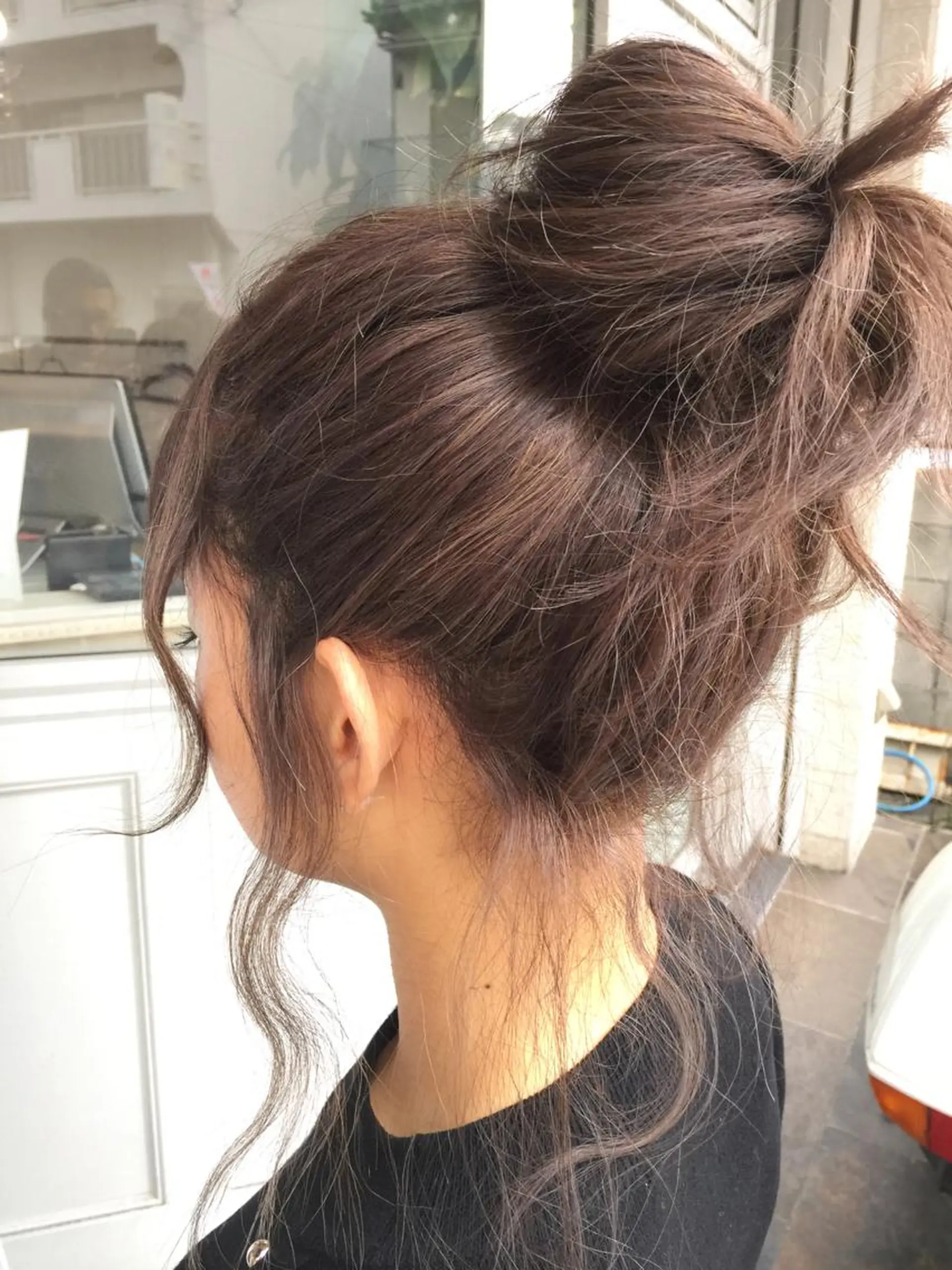 ミディアム カラー ヘアアレンジ グレージュ ハイライトカラー ハイライト Mariana/ 鶴原-ハイライトのヘアスタイル