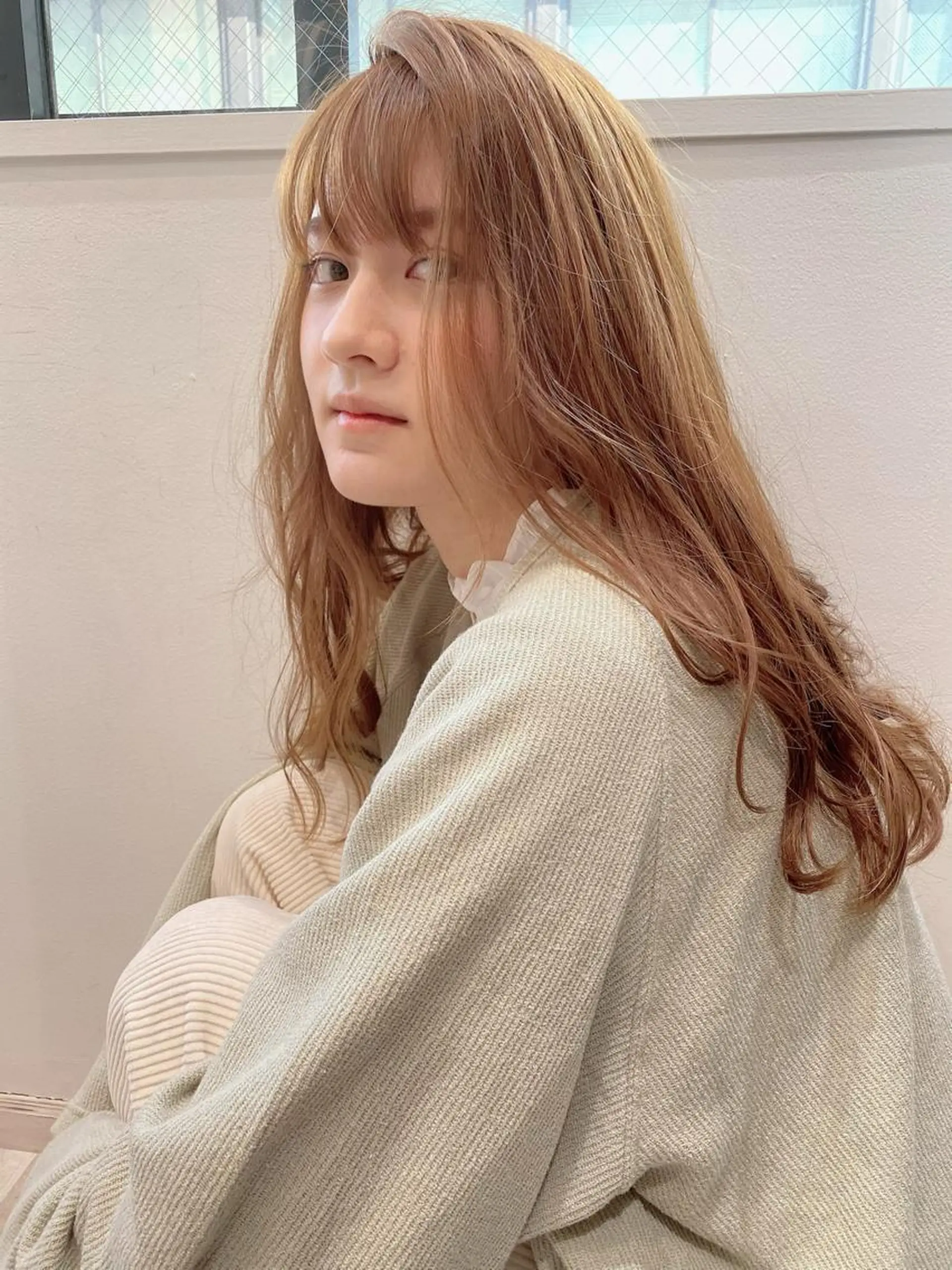 ロング カラー ベージュカラー ブリーチ ブリーチなしカラー オレンジ オレンジベージュ 横浜🍒ルーツカラー エクステ／RIEのヘアスタイル