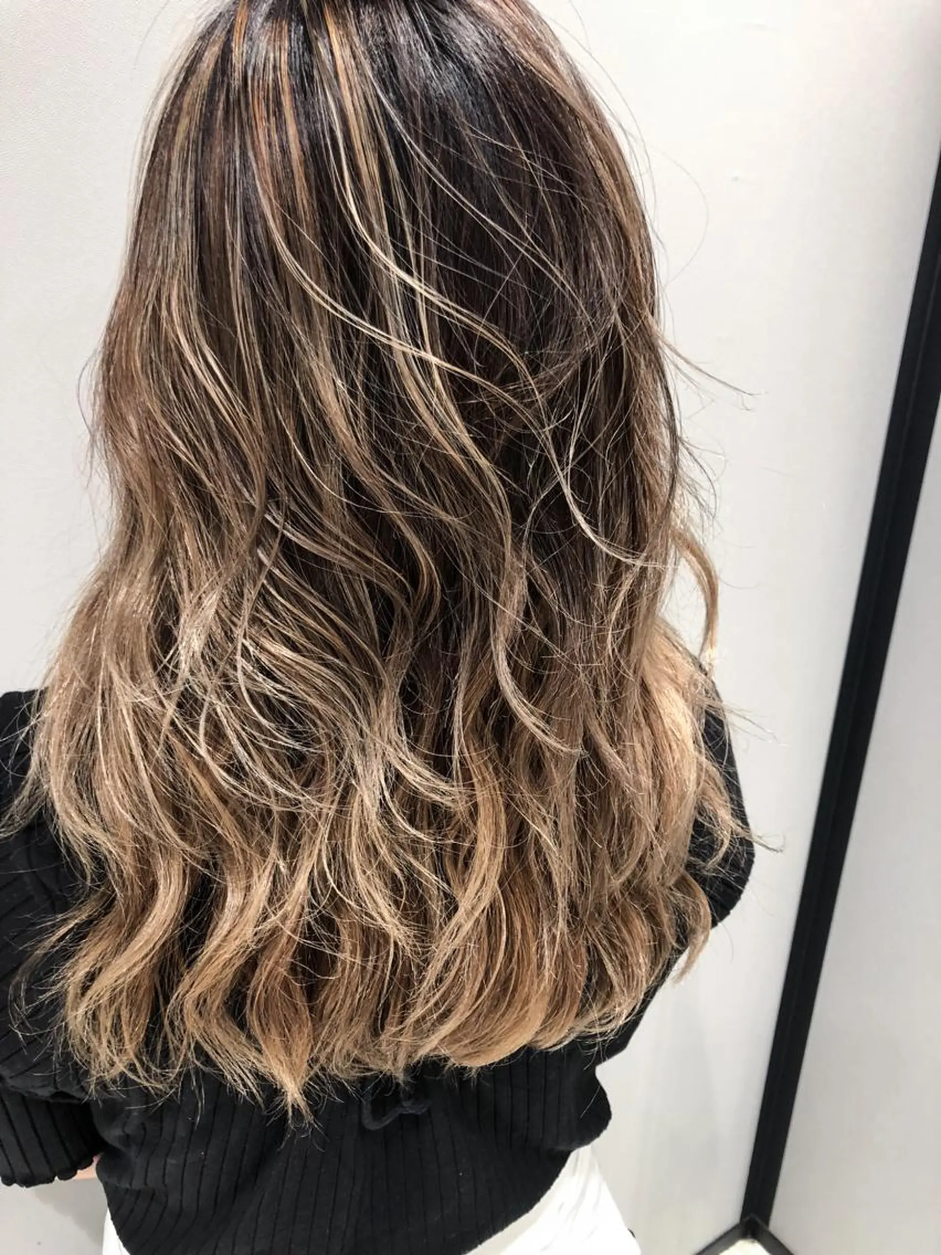 ロング MIRIM栄 野田航生のヘアスタイル