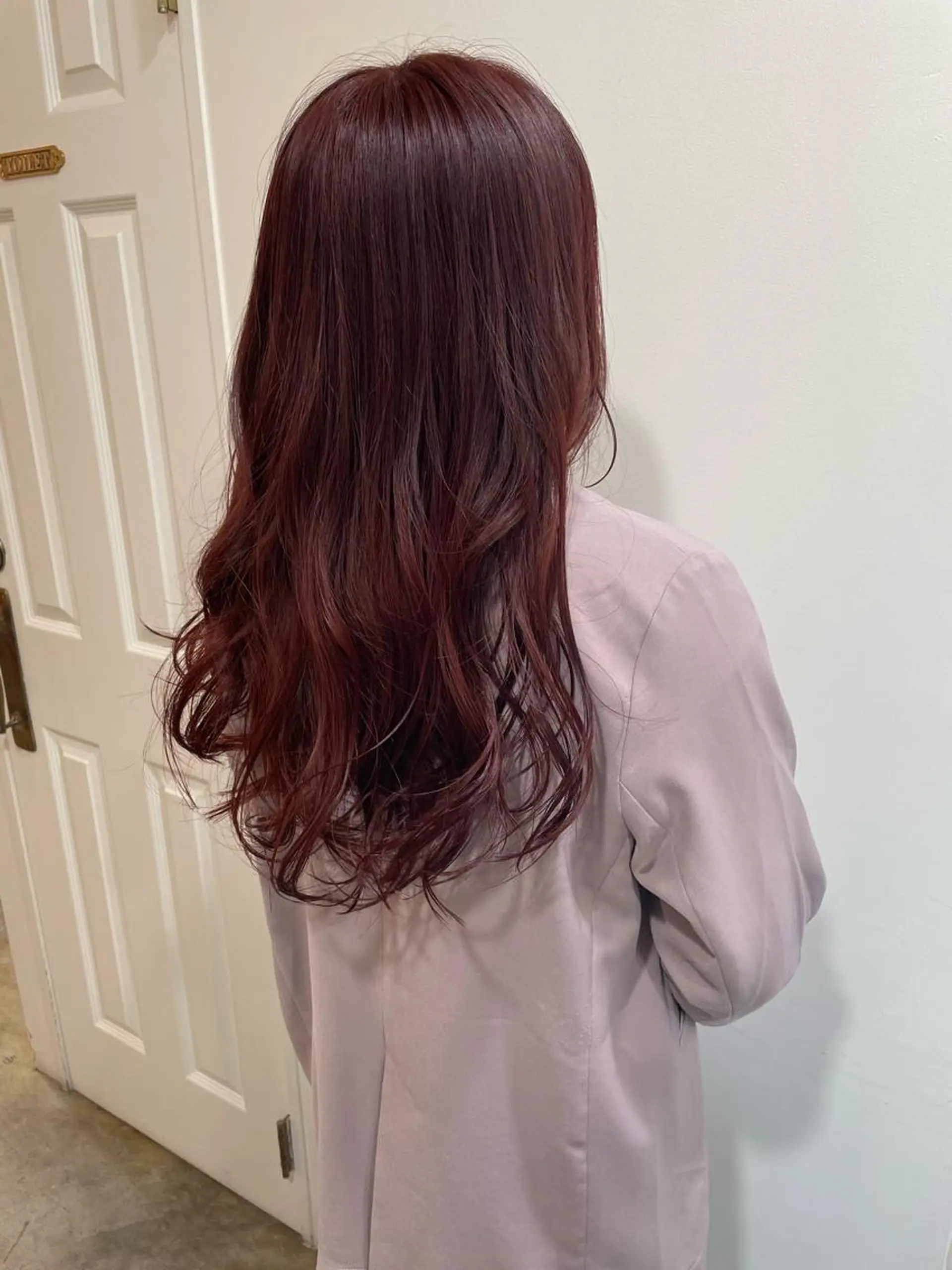 ロング カラー カット ヘアカラー トリートメント MIOベージュカラー 柔らかいカラーのヘアスタイル