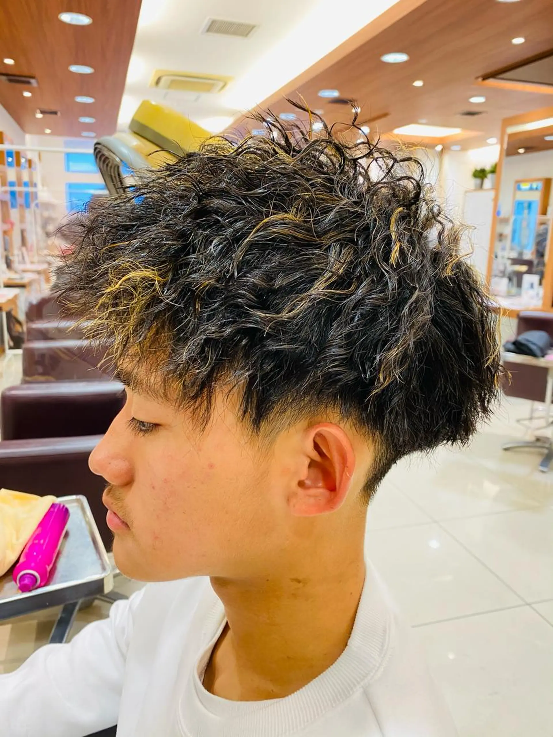 ショート くびれショート・ボブ カットorパーマ特化のヘアスタイル